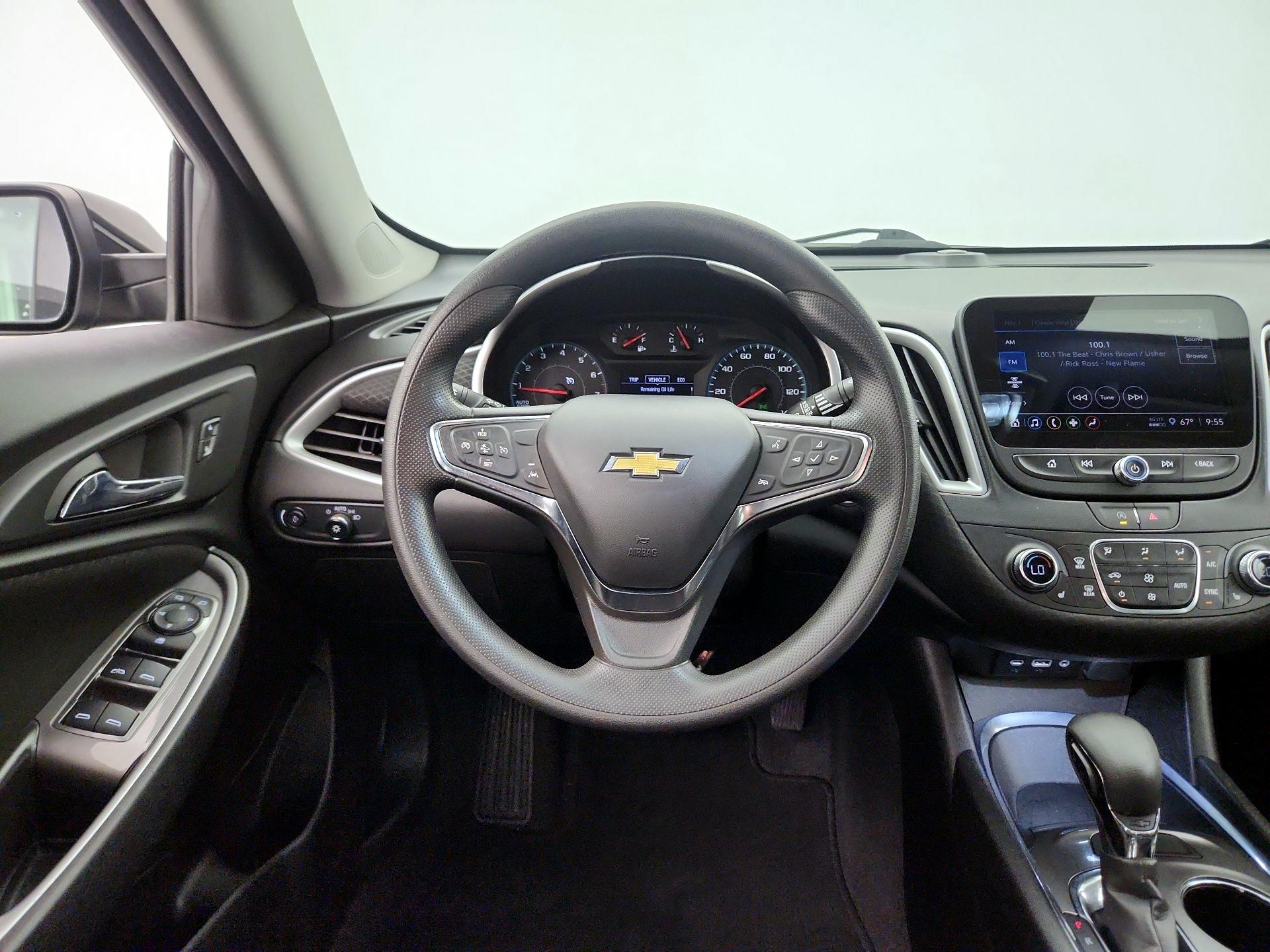 Thumbnail: 2023 Chevrolet Malibu - 10