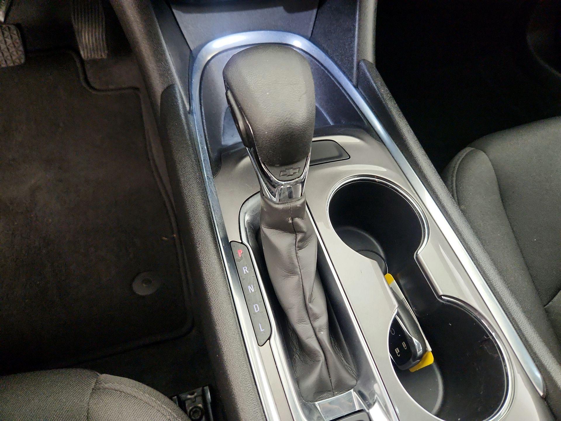 Thumbnail: 2023 Chevrolet Malibu - 16
