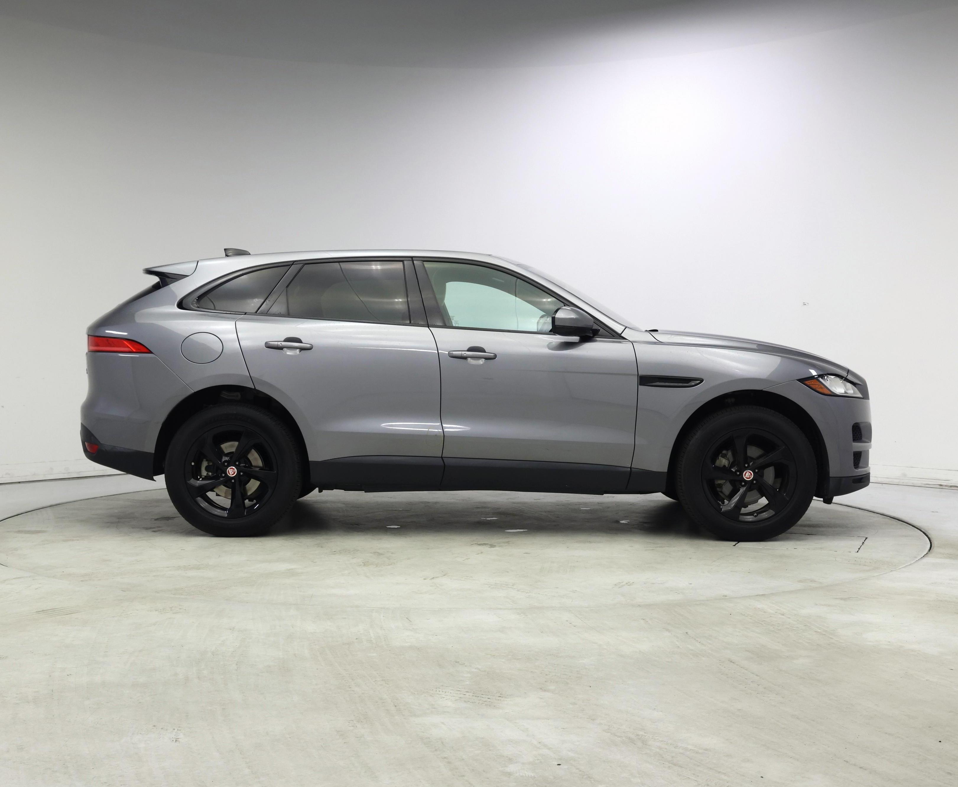 Thumbnail: 2020 Jaguar F-Pace - 7