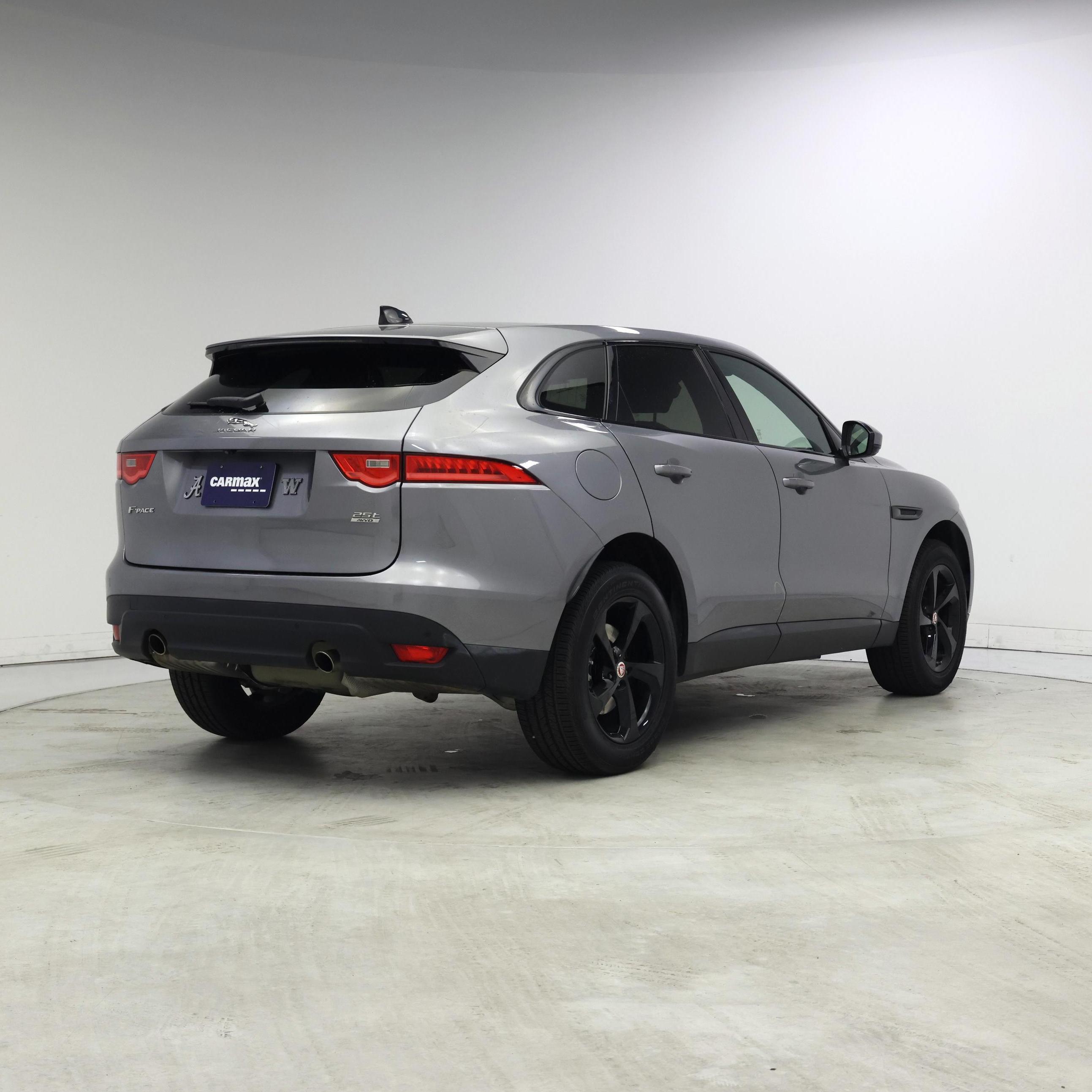 Thumbnail: 2020 Jaguar F-Pace - 8
