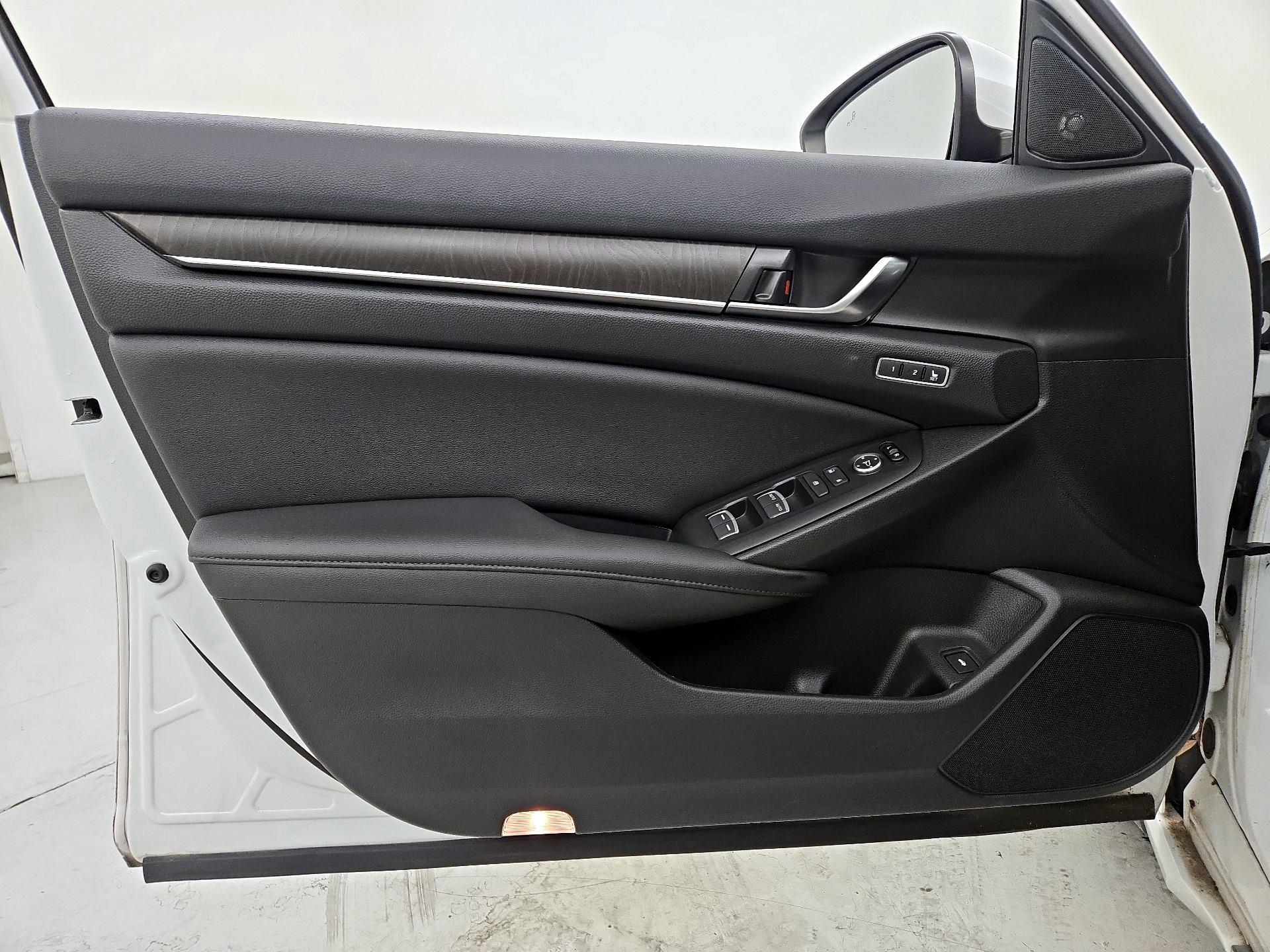 Thumbnail: 2020 Honda Accord - 12