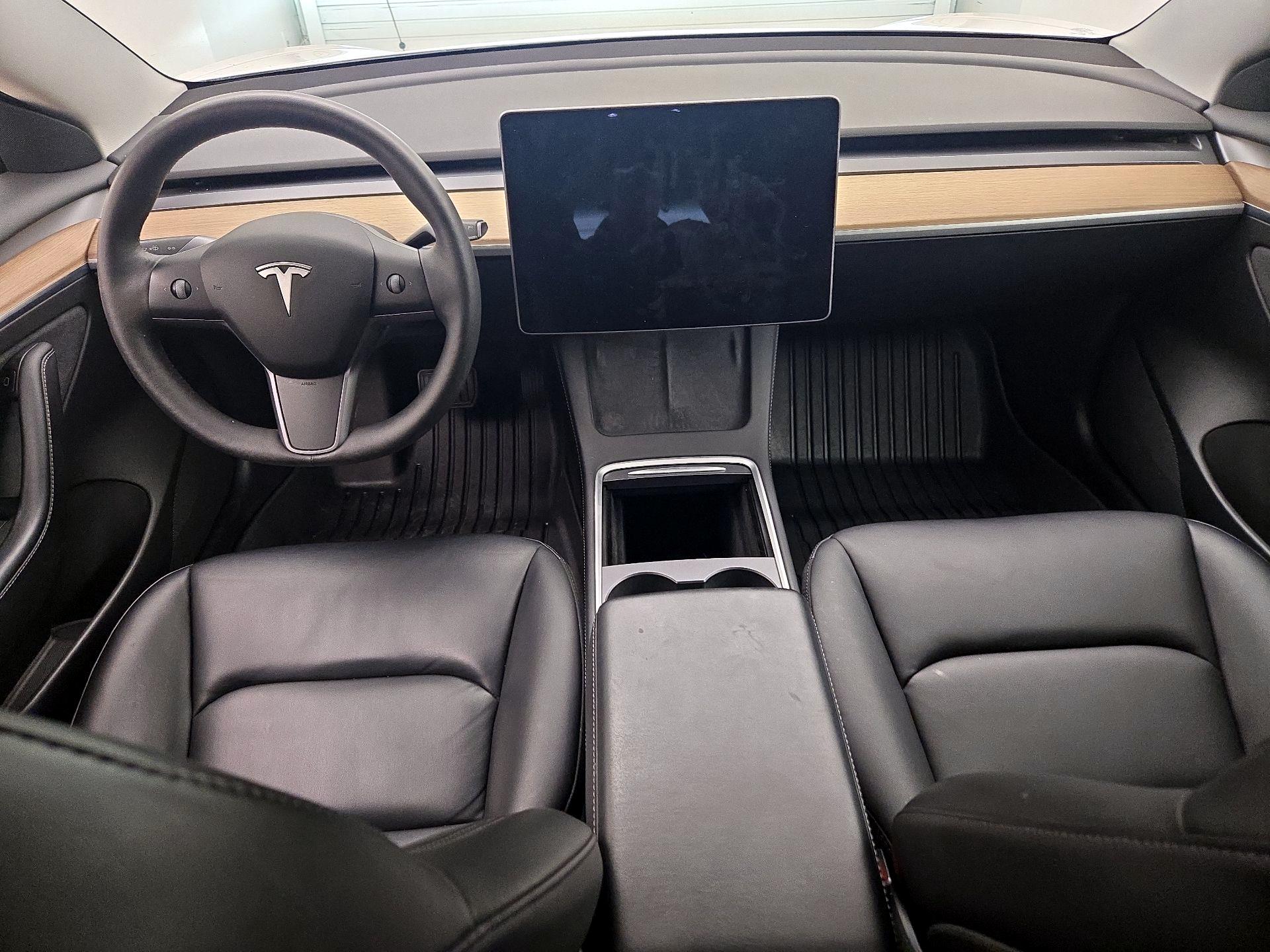 Thumbnail: 2021 Tesla Model 3 - 9