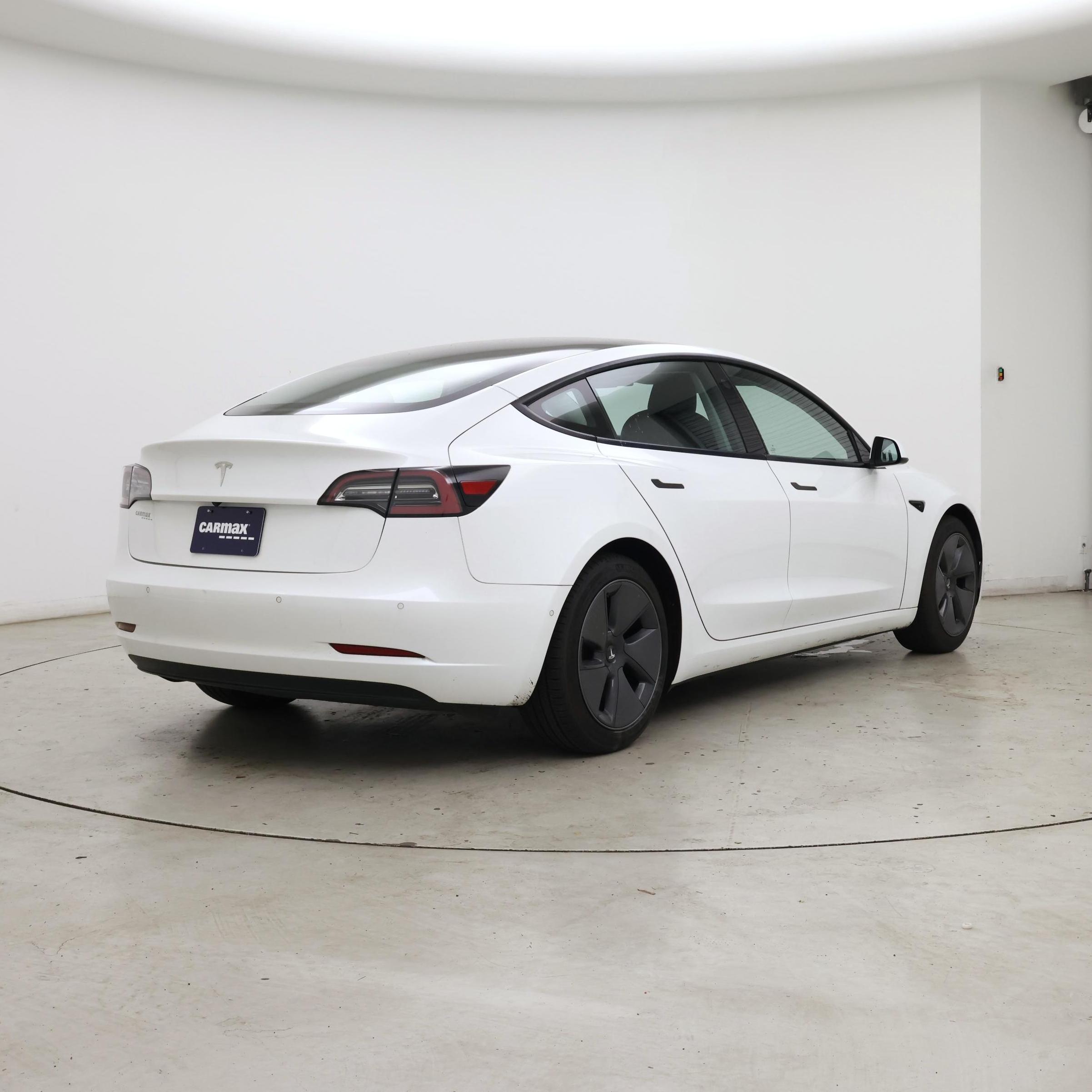 Thumbnail: 2021 Tesla Model 3 - 8