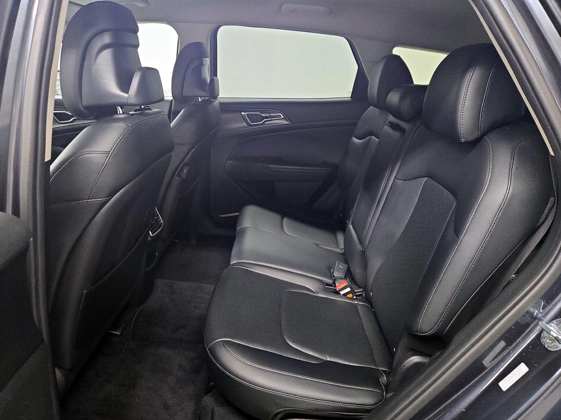 Thumbnail: 2023 Kia Sportage - 20