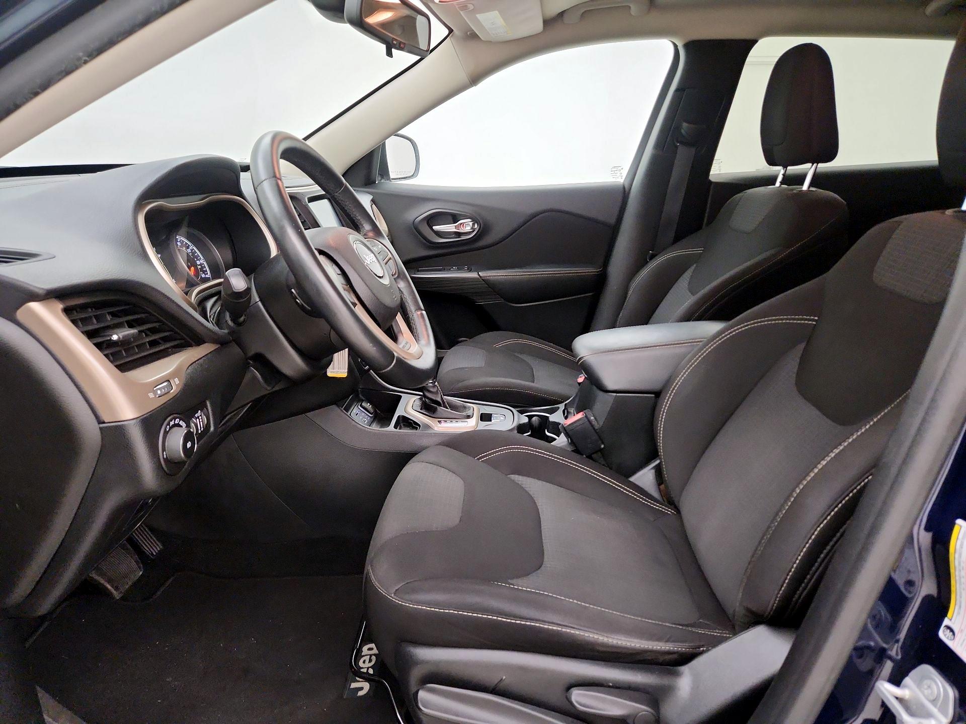 Thumbnail: 2015 Jeep Cherokee - 11