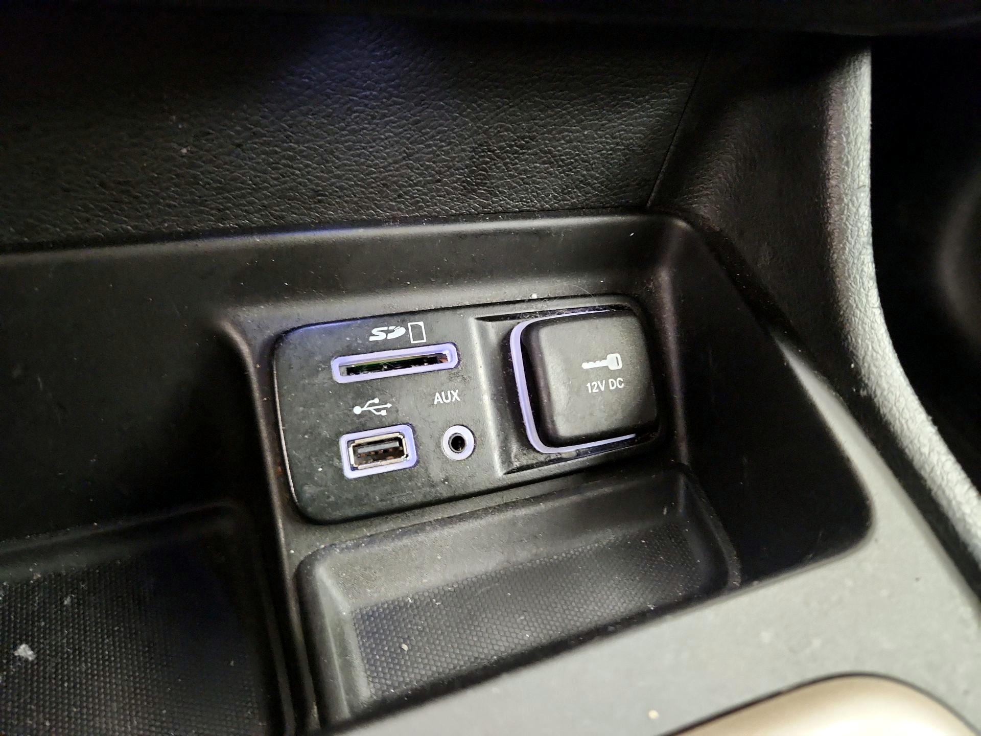 Thumbnail: 2015 Jeep Cherokee - 18