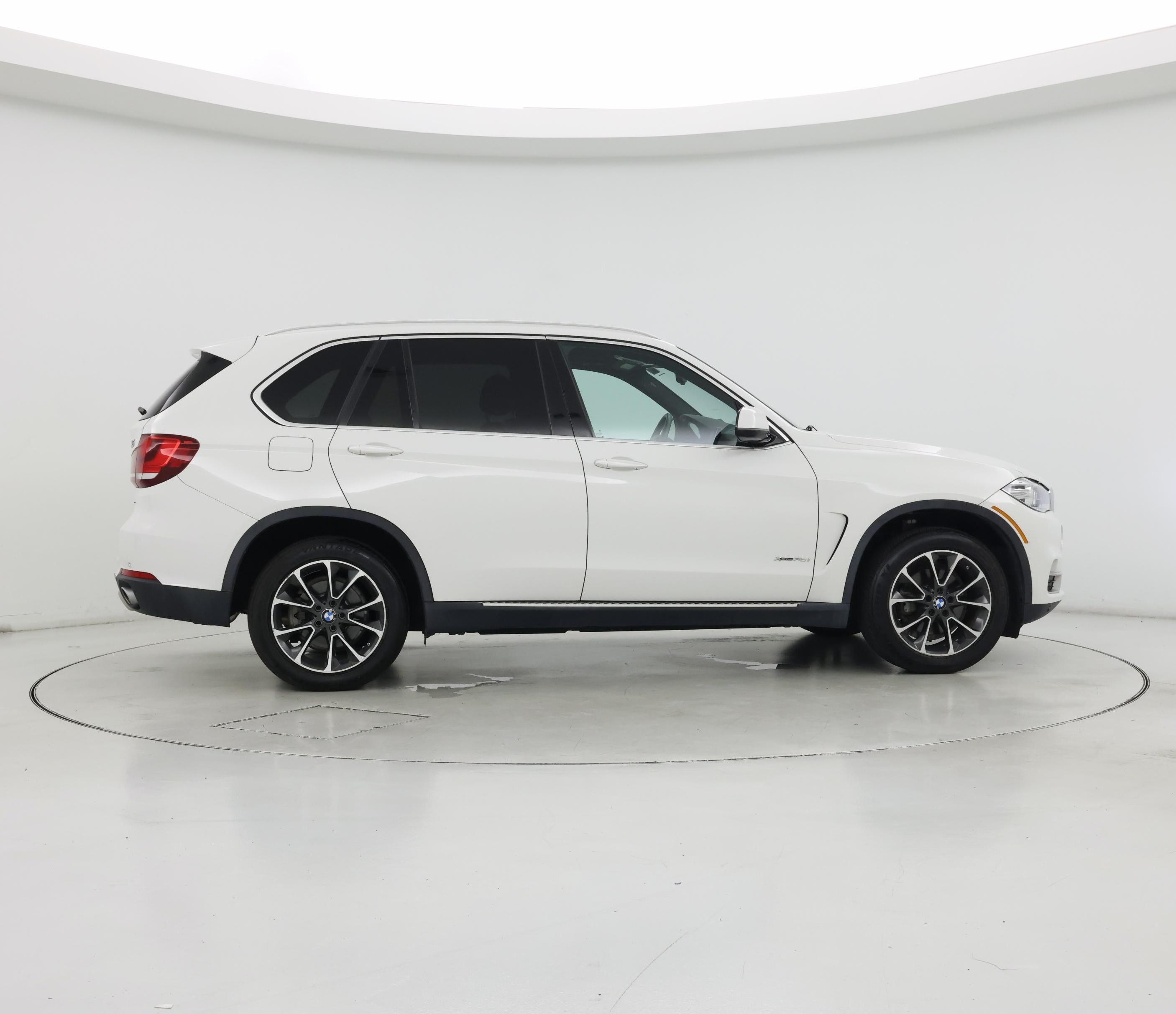 Thumbnail: 2017 BMW X5 - 7