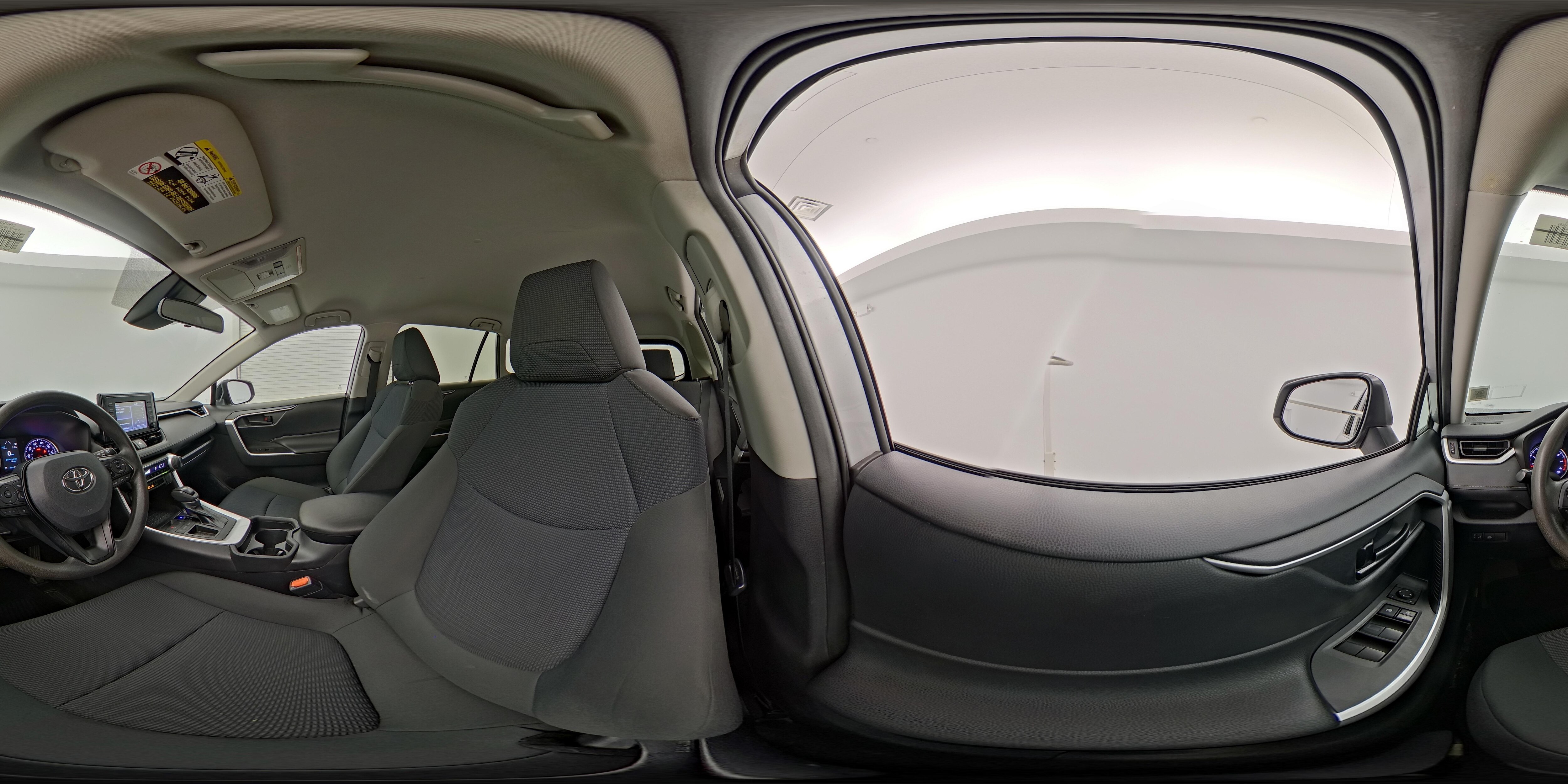 2019 Toyota RAV4 LE - Photo 26