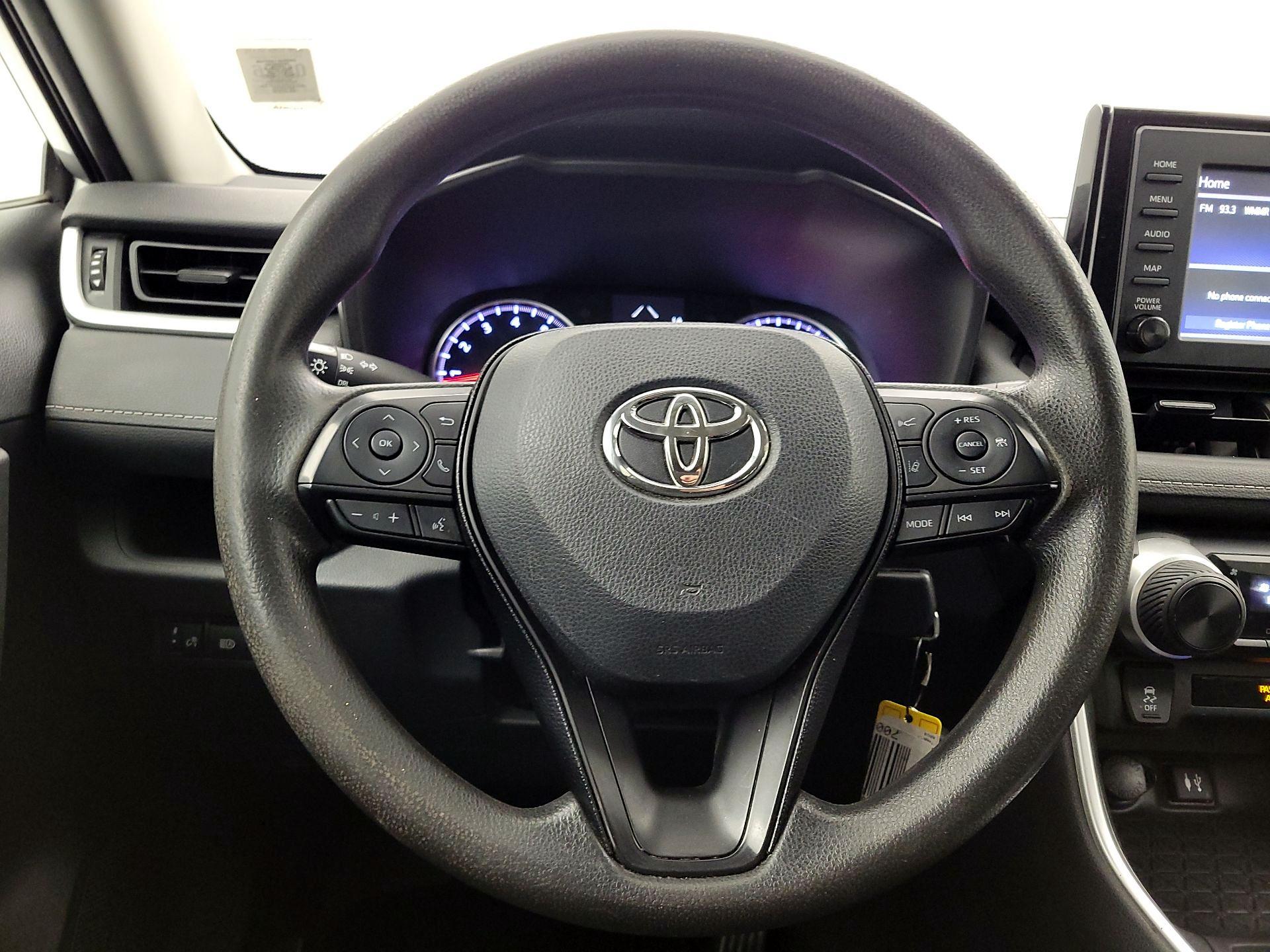 Thumbnail: 2019 Toyota RAV4 - 10