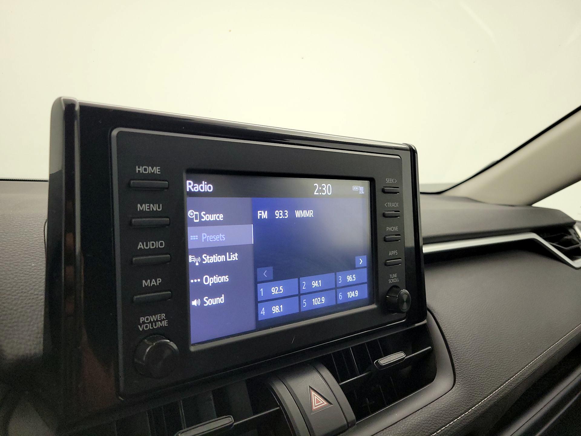 Thumbnail: 2019 Toyota RAV4 - 15