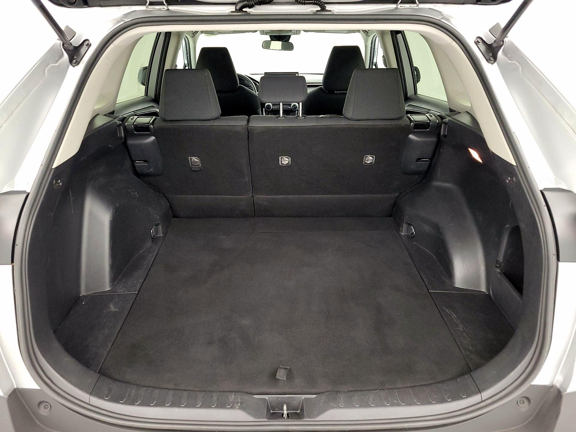 Thumbnail: 2019 Toyota RAV4 - 20