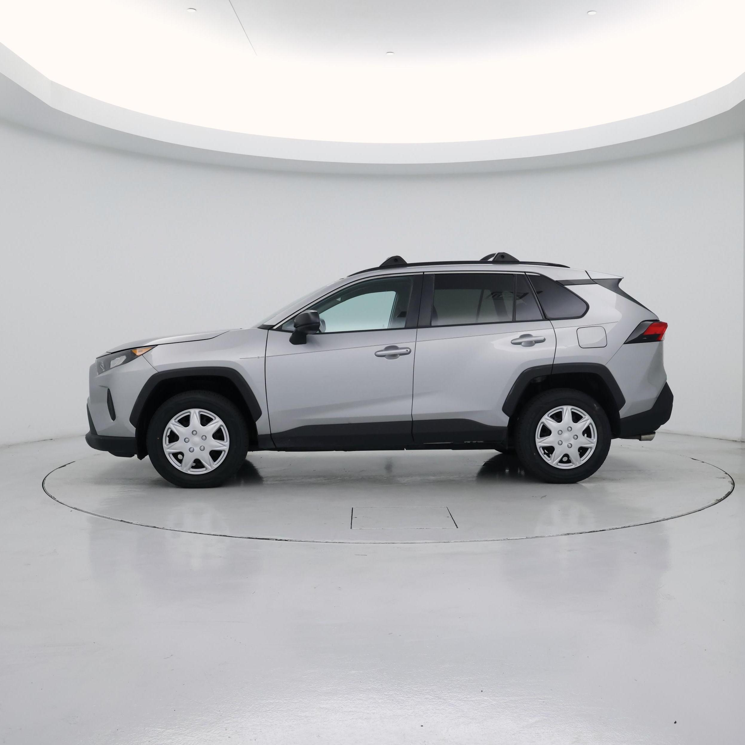Thumbnail: 2019 Toyota RAV4 - 3