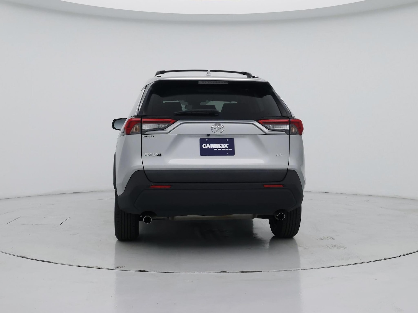 2019 Toyota RAV4 LE - Photo 7