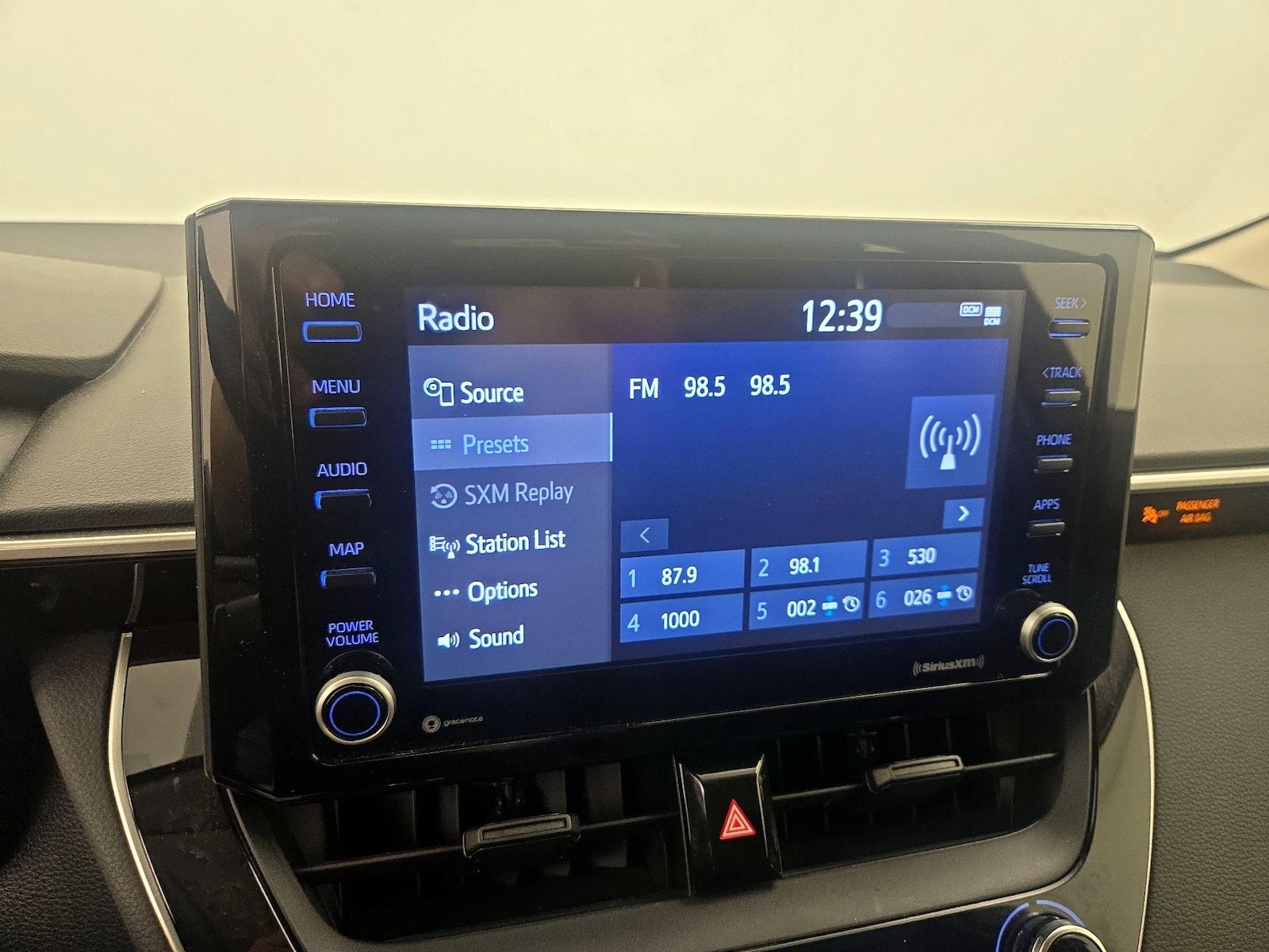 2022 Toyota Corolla LE - Photo 16