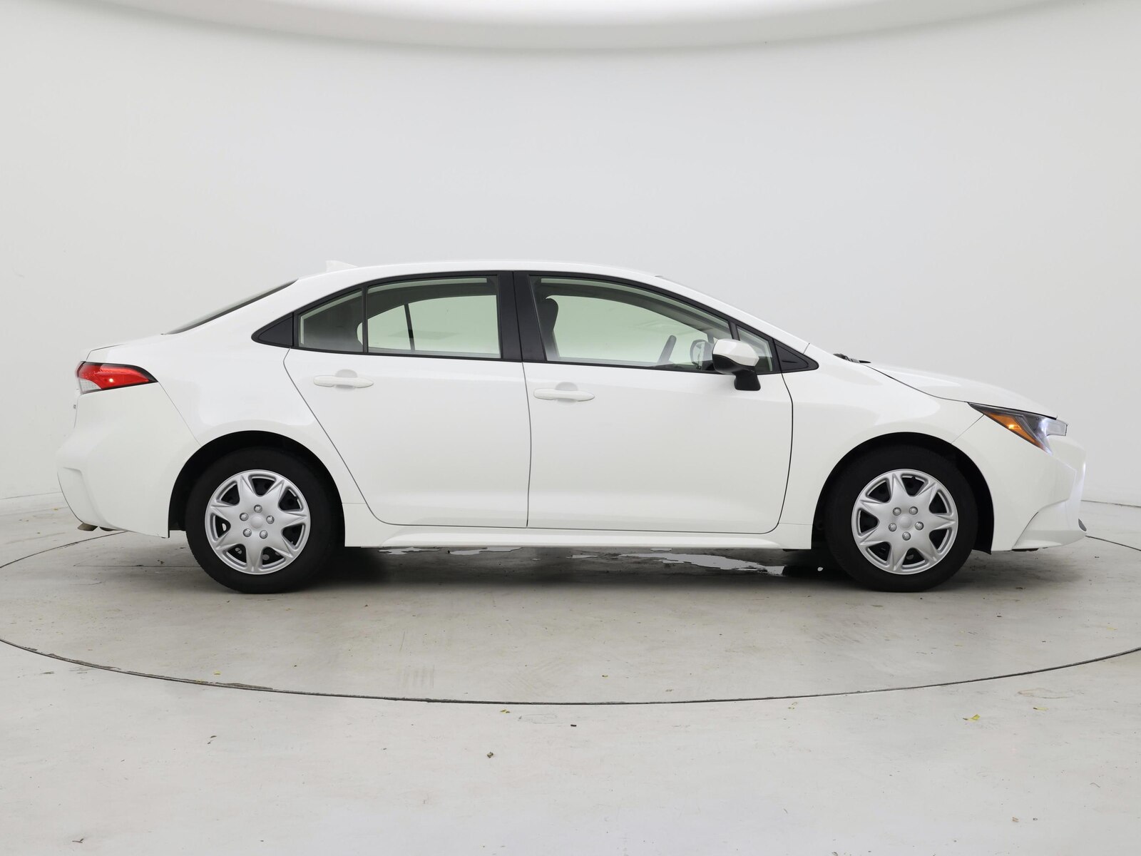 2022 Toyota Corolla LE - Photo 8