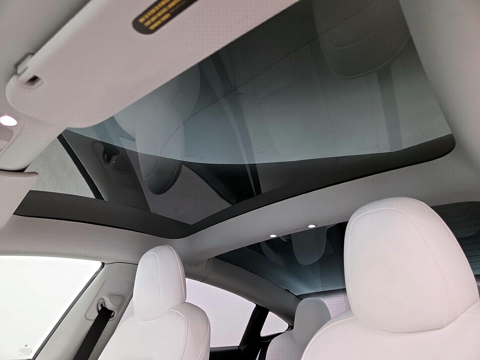 Thumbnail: 2022 Tesla Model 3 - 19