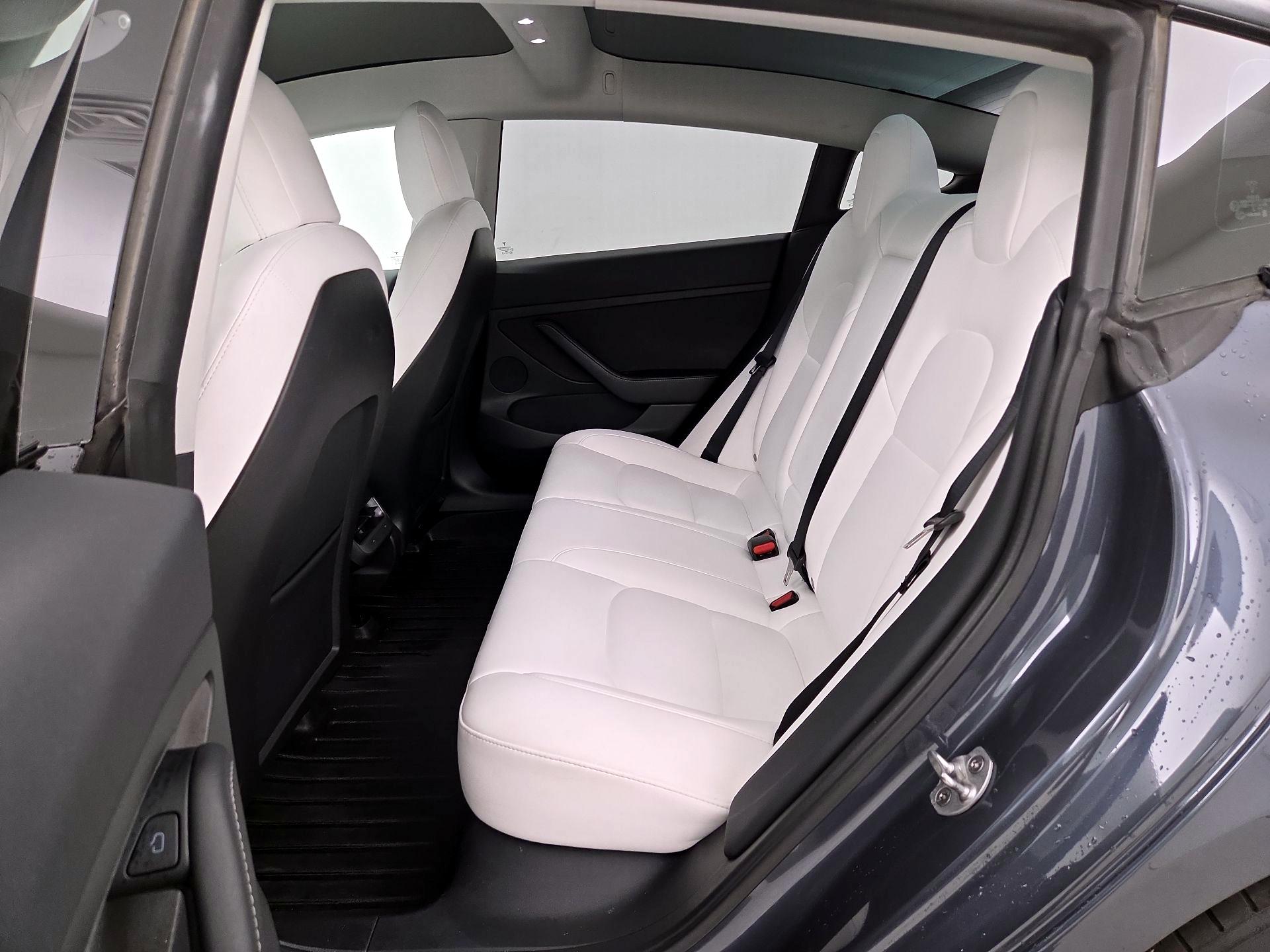 Thumbnail: 2022 Tesla Model 3 - 20