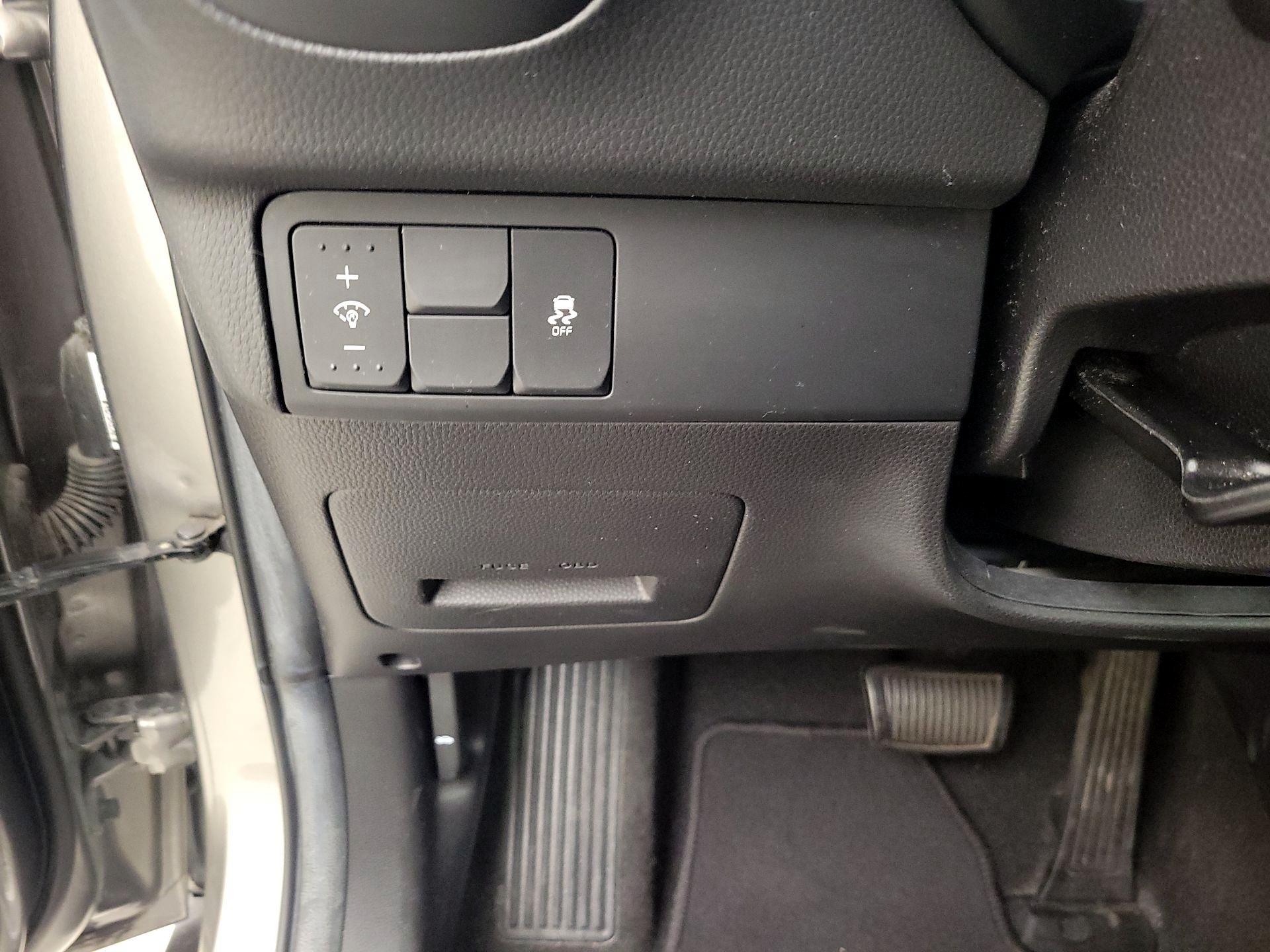 Thumbnail: 2016 Kia Soul - 13