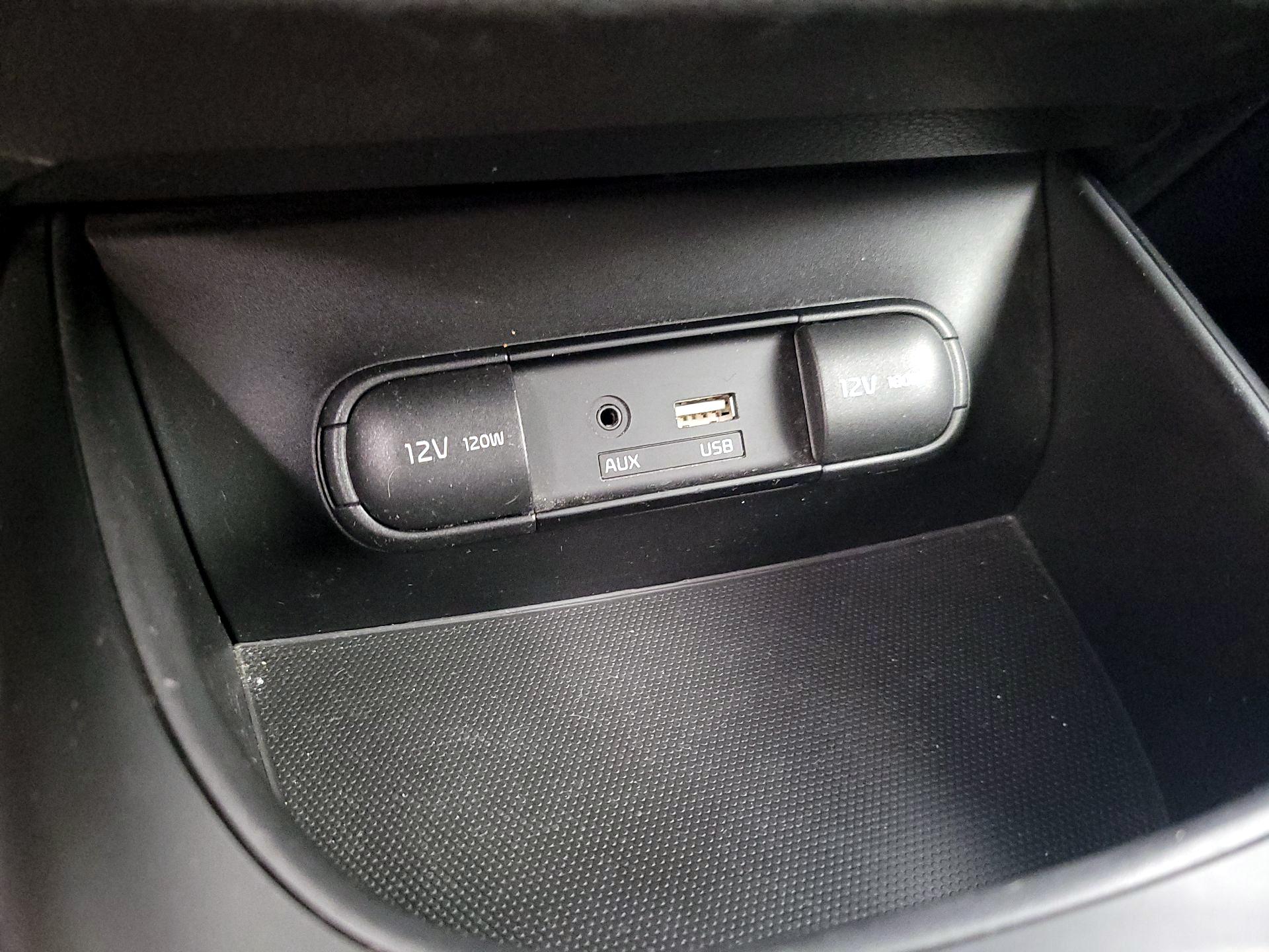 Thumbnail: 2016 Kia Soul - 17