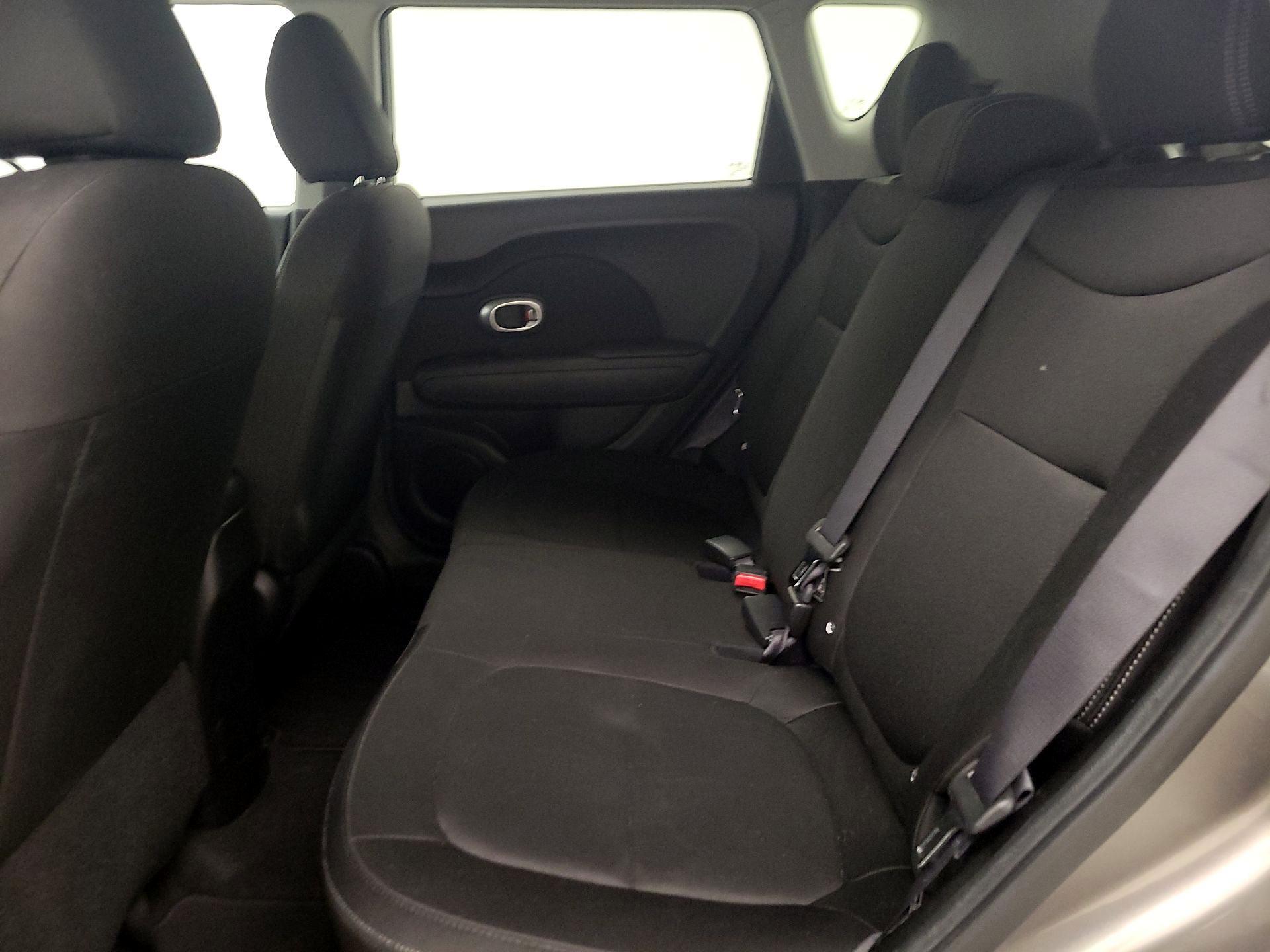 Thumbnail: 2016 Kia Soul - 18