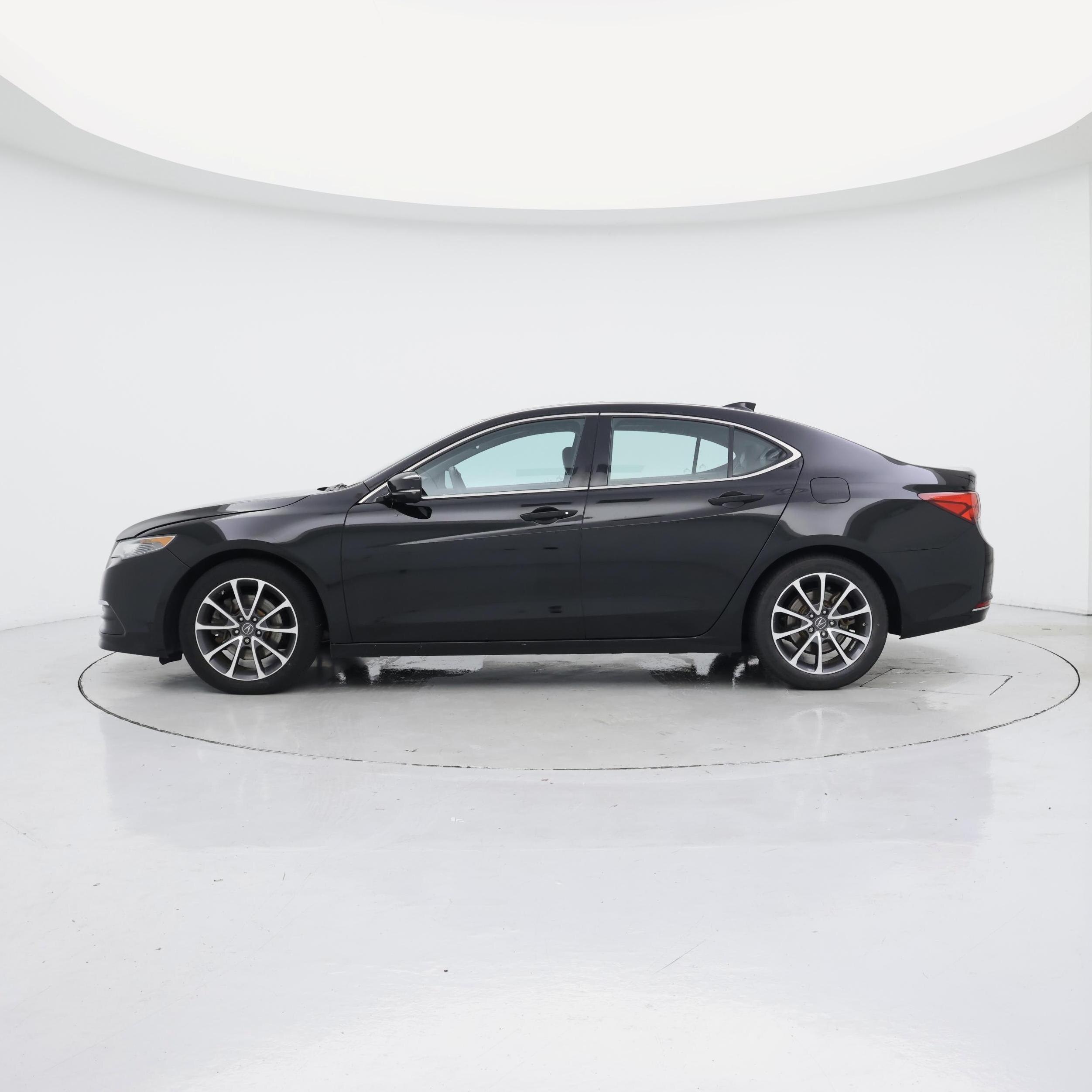 Thumbnail: 2015 Acura TLX - 3