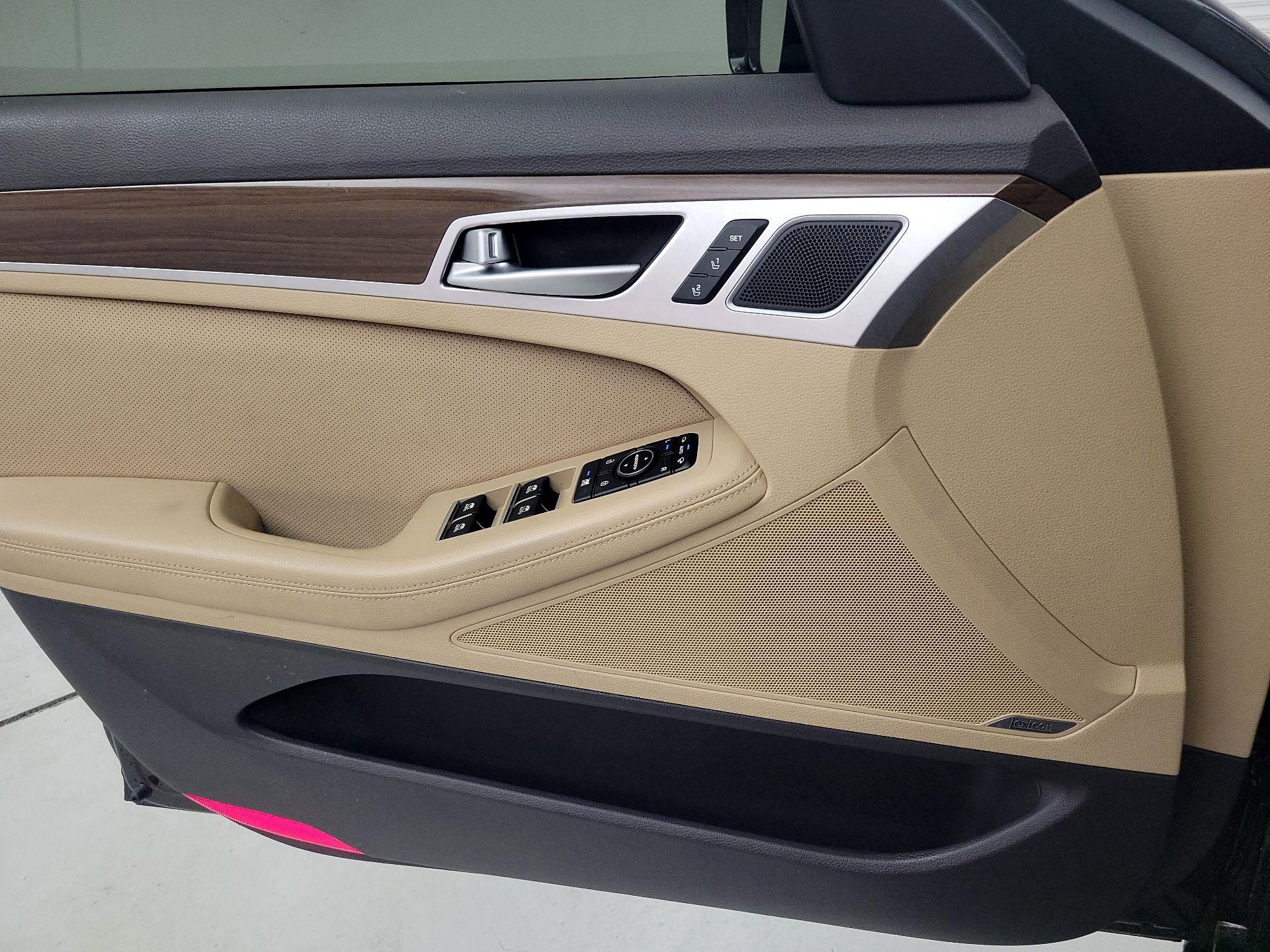Thumbnail: 2016 Hyundai Genesis - 12
