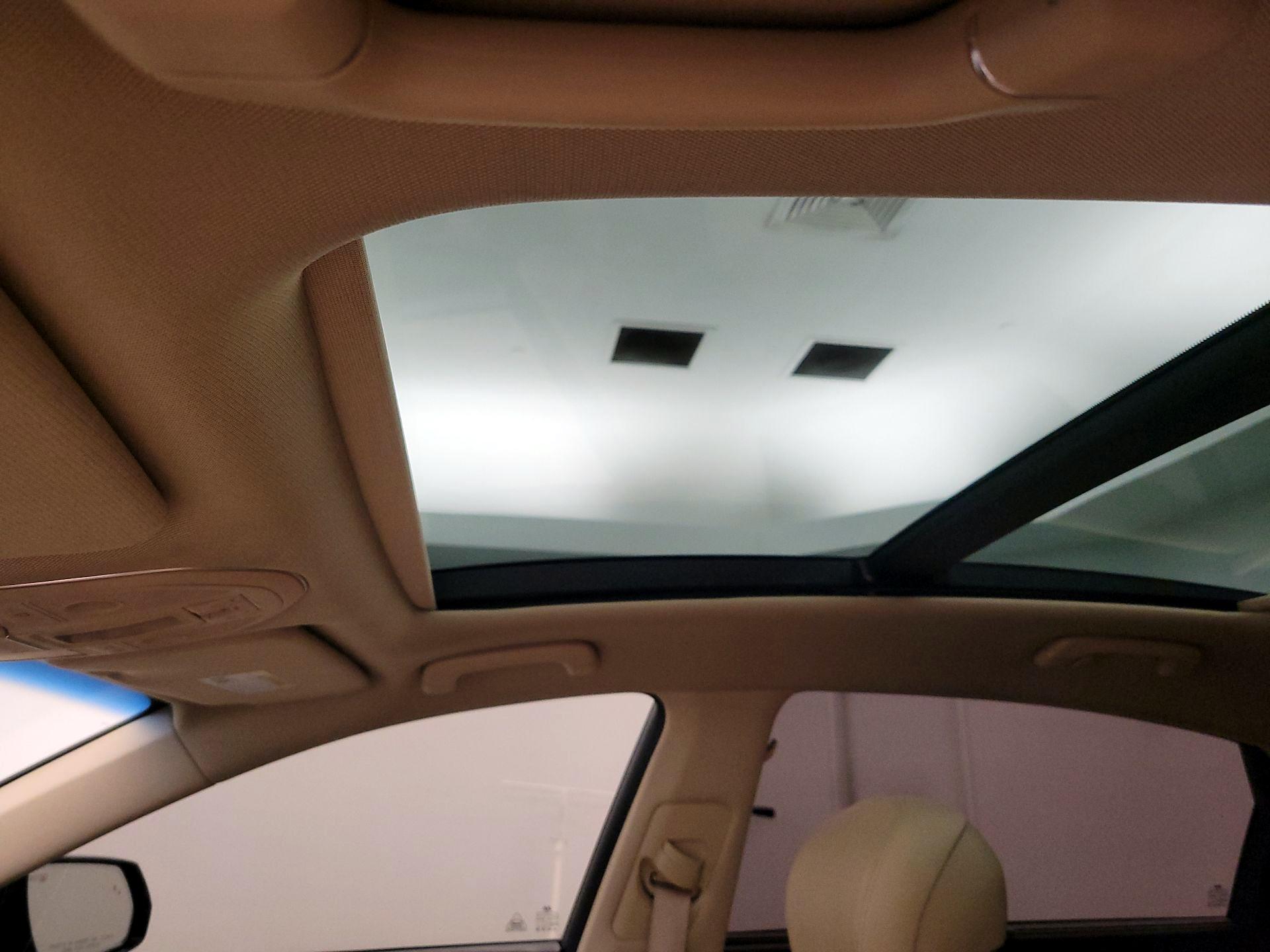 Thumbnail: 2016 Hyundai Genesis - 20