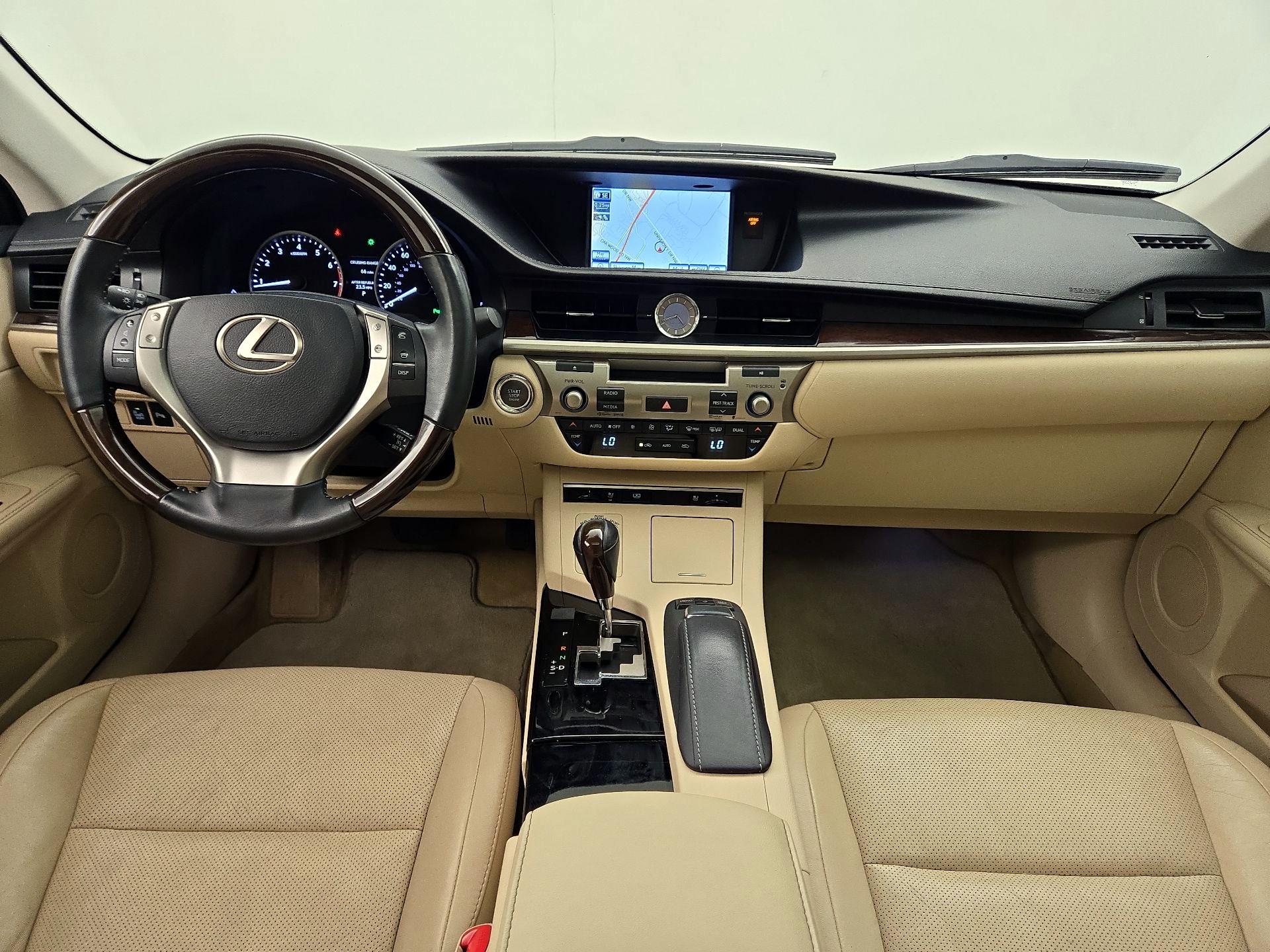 Thumbnail: 2014 Lexus ES - 9