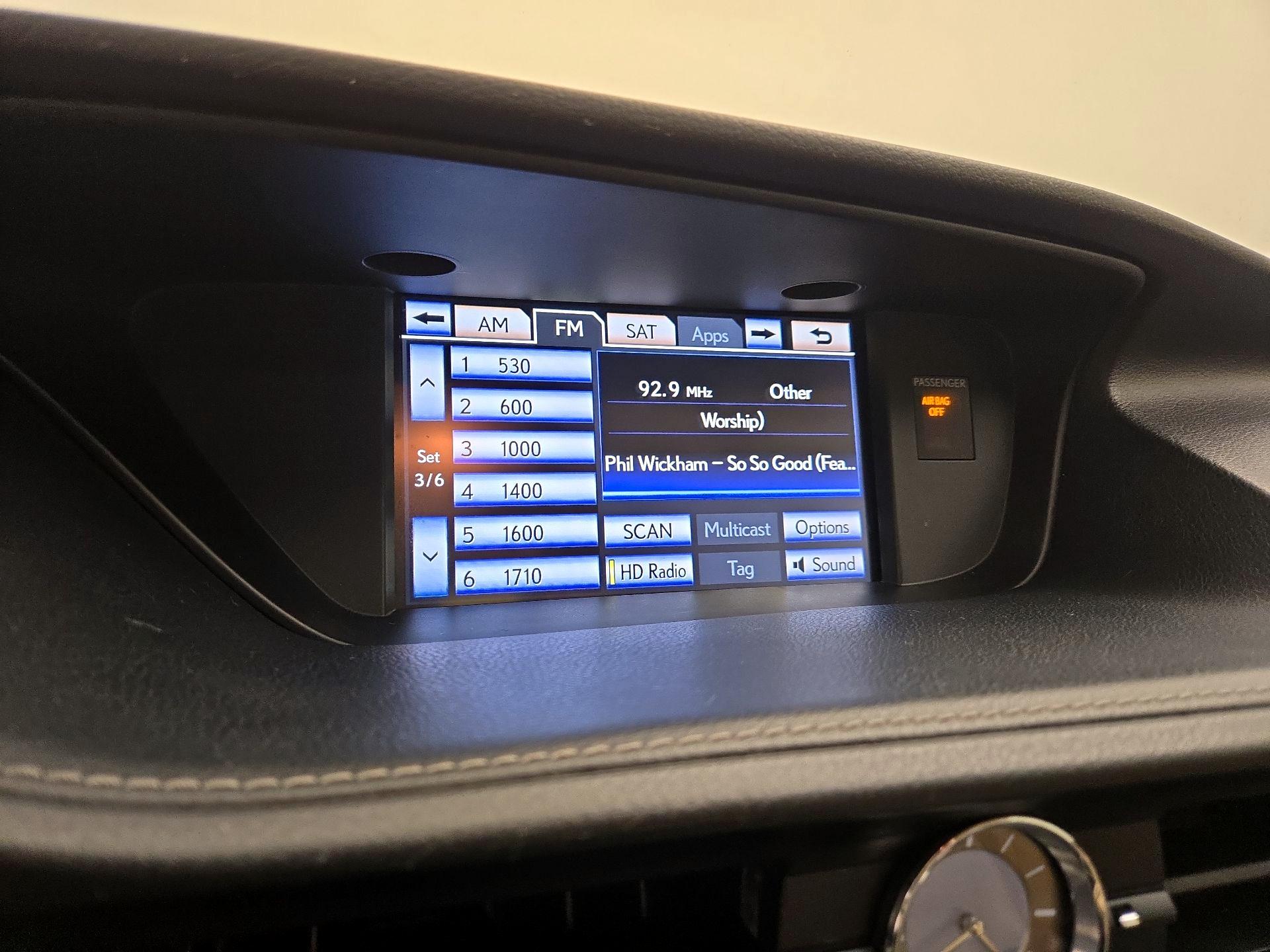 Thumbnail: 2014 Lexus ES - 16