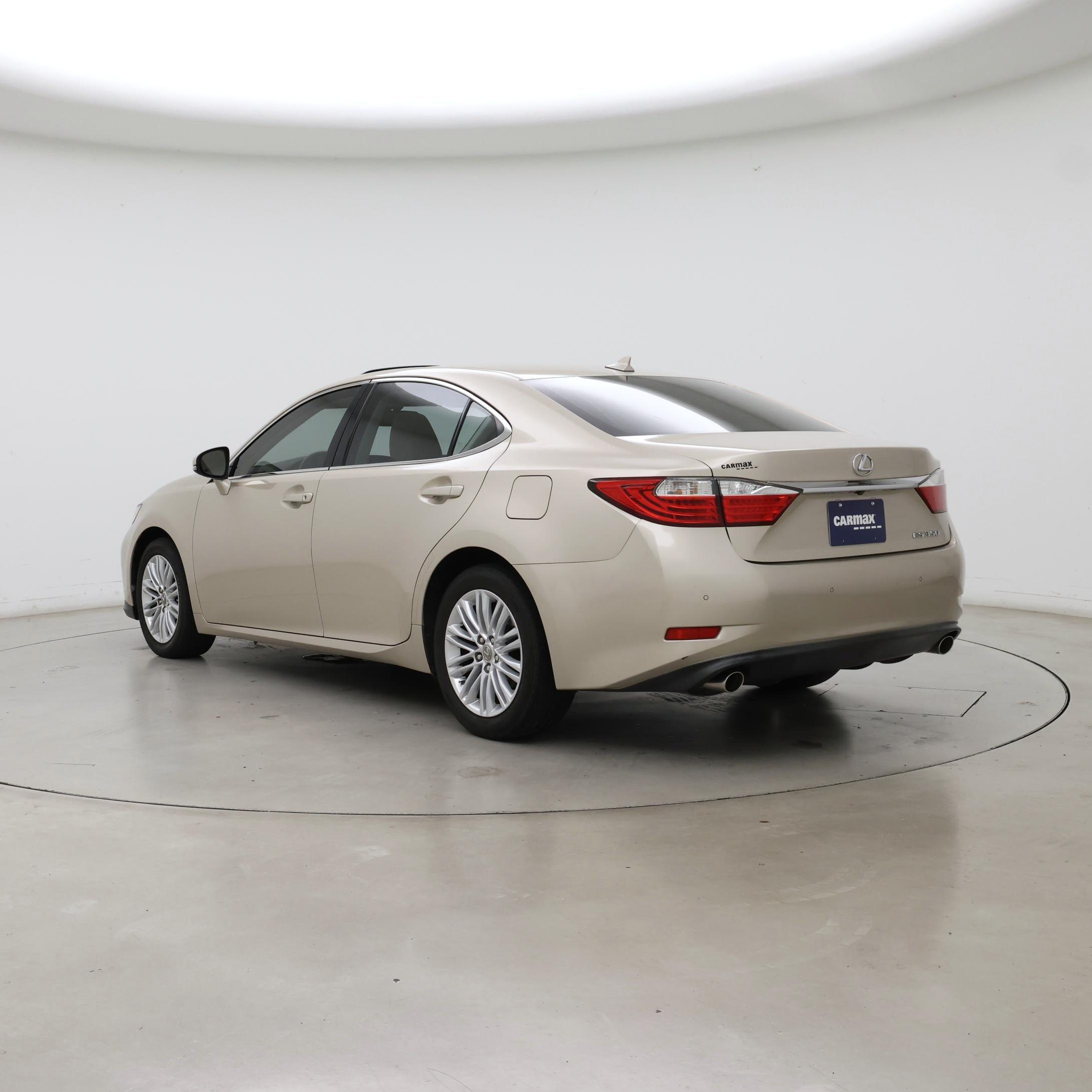 Thumbnail: 2014 Lexus ES - 2