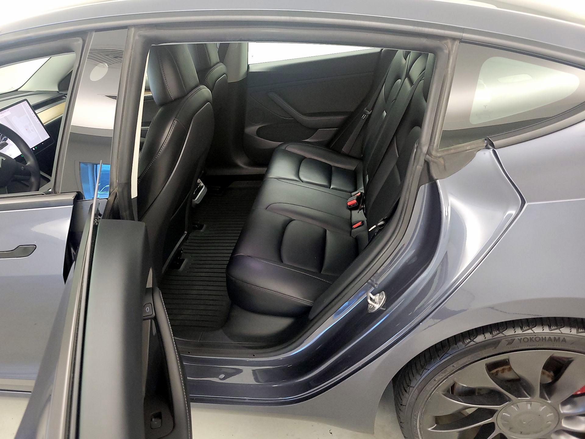 Thumbnail: 2022 Tesla Model 3 - 20