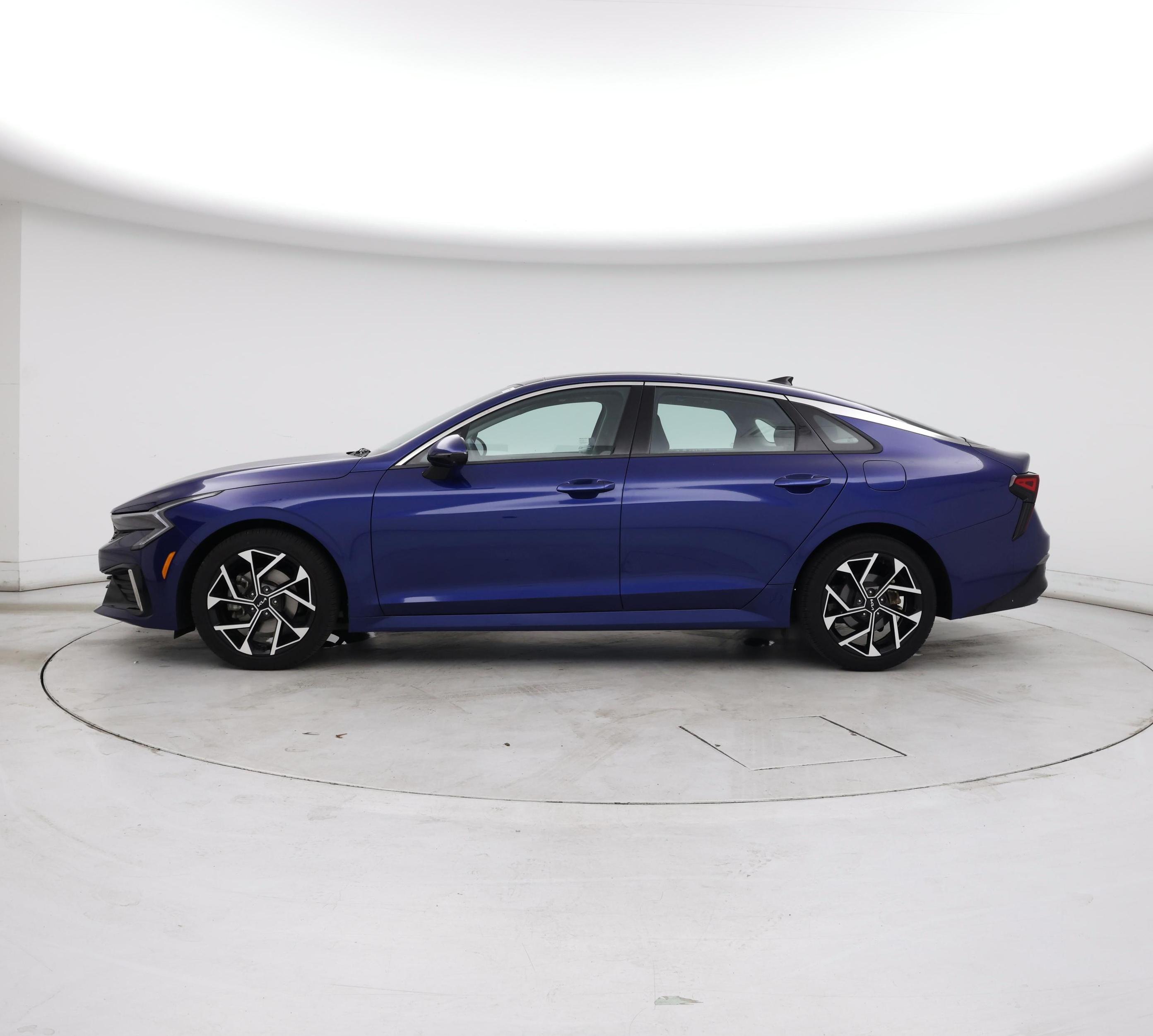 Thumbnail: 2025 Kia K5 - 3