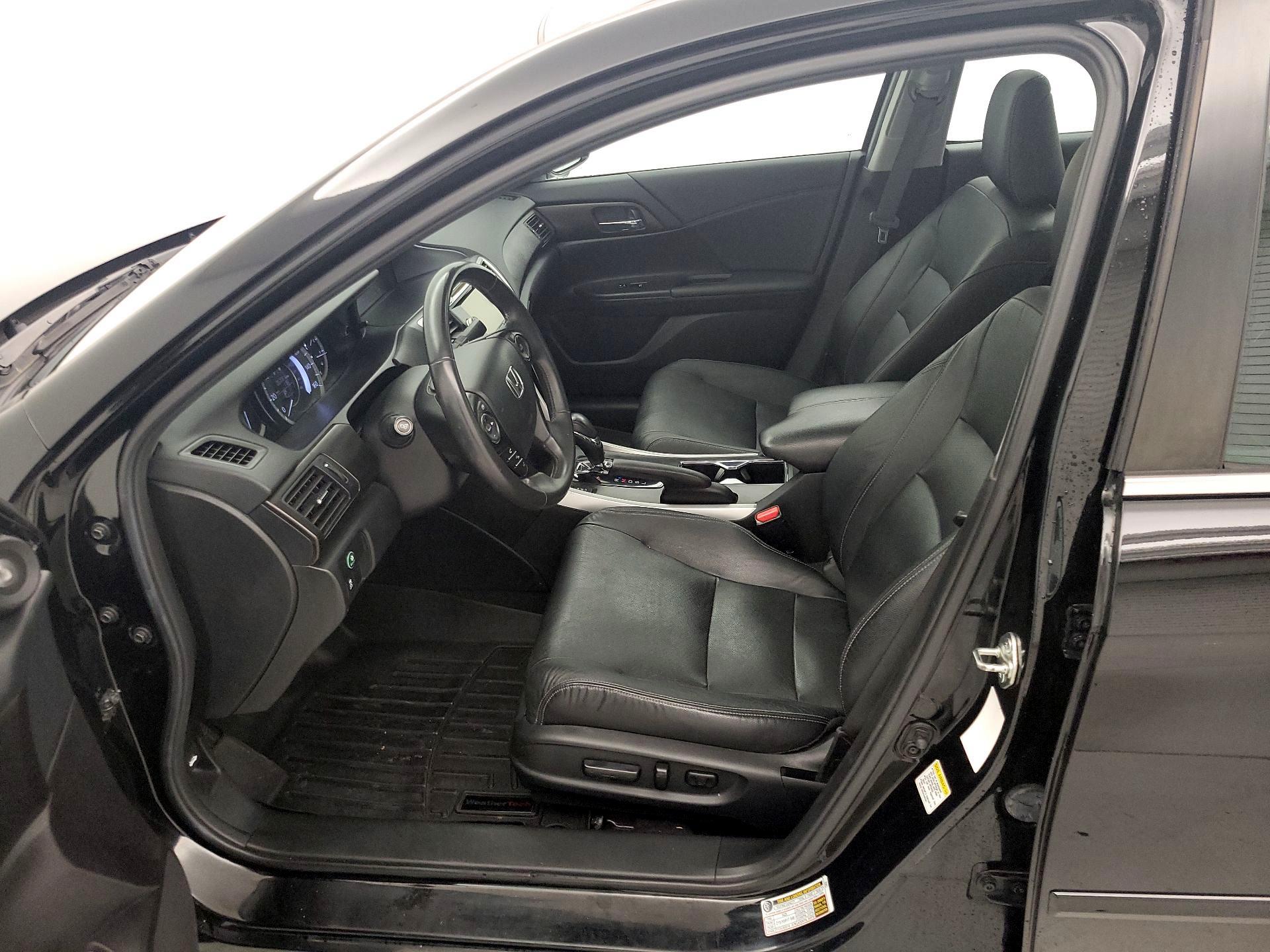 Thumbnail: 2015 Honda Accord - 11