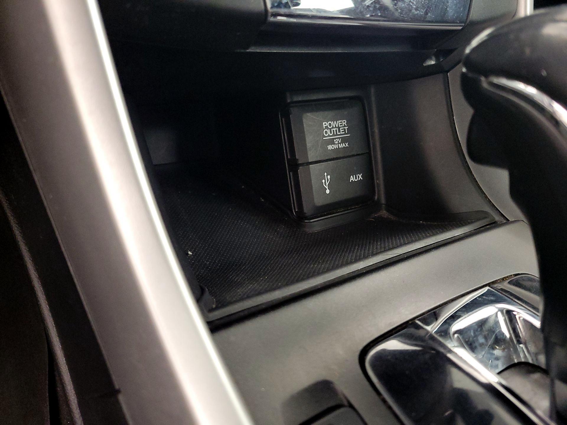 Thumbnail: 2015 Honda Accord - 18