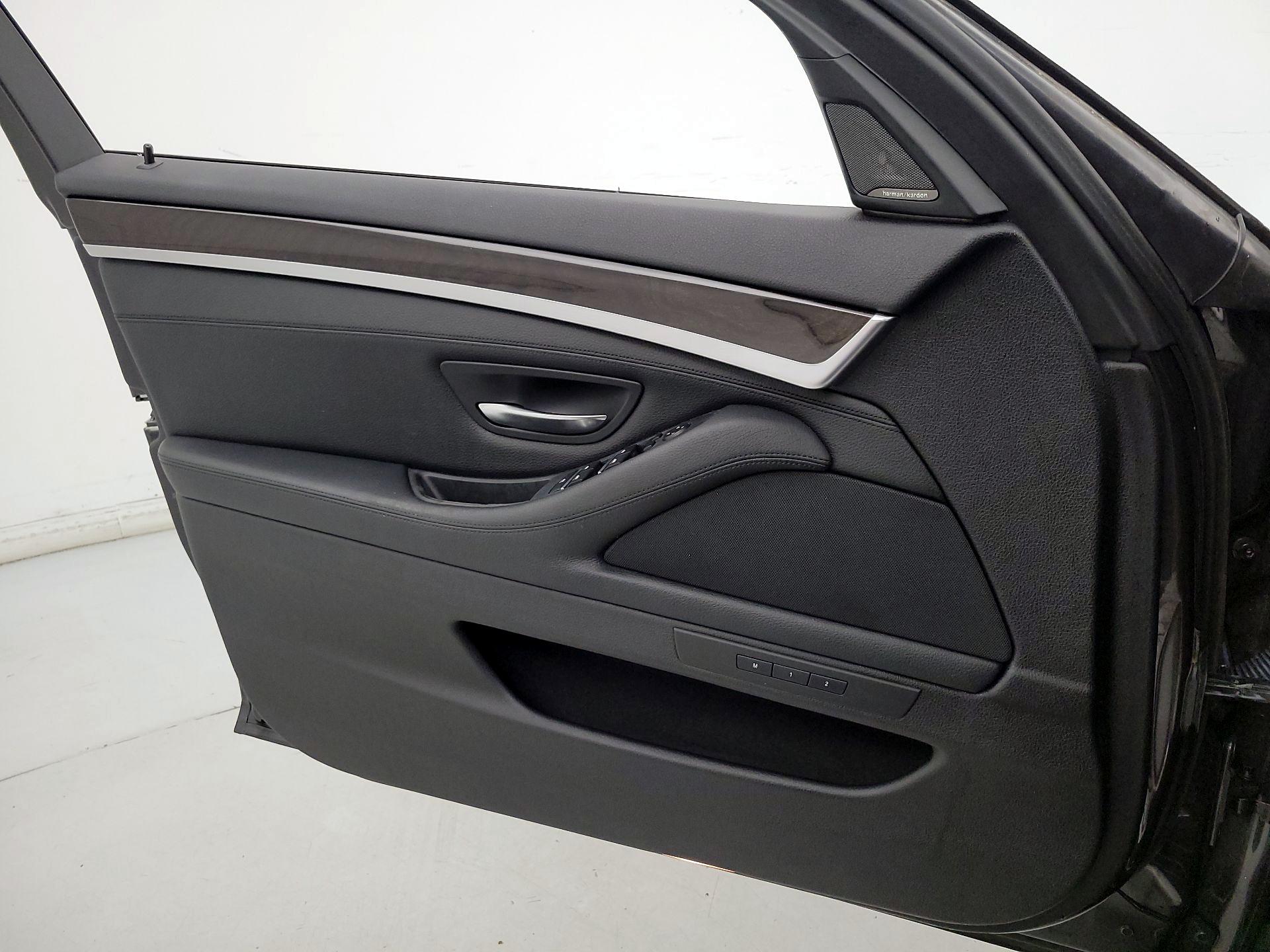 Thumbnail: 2014 BMW 5 Series - 12