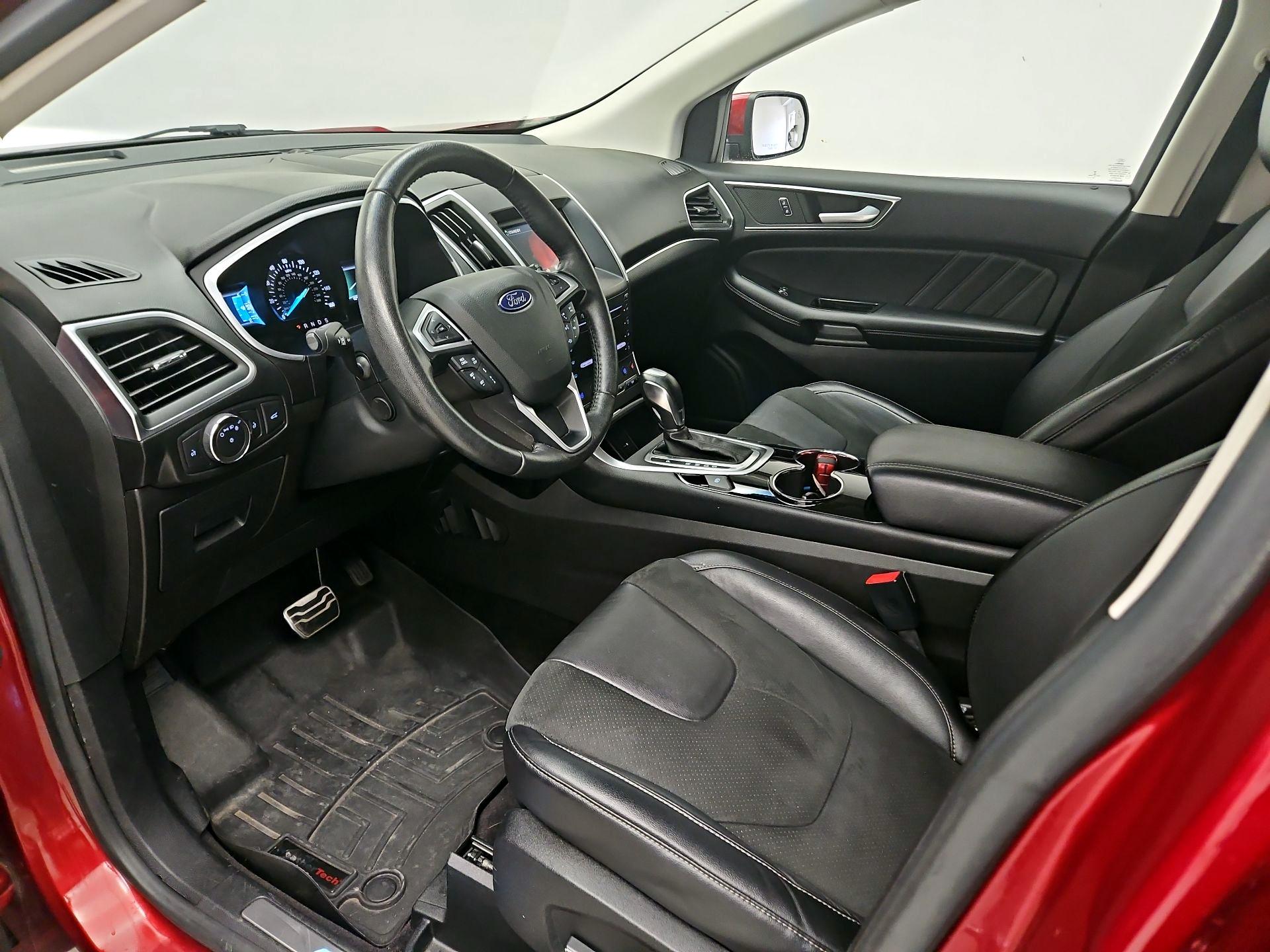 Thumbnail: 2016 Ford Edge - 11