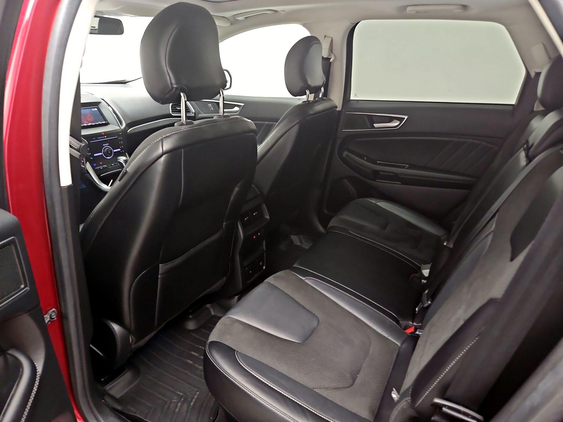 Thumbnail: 2016 Ford Edge - 19