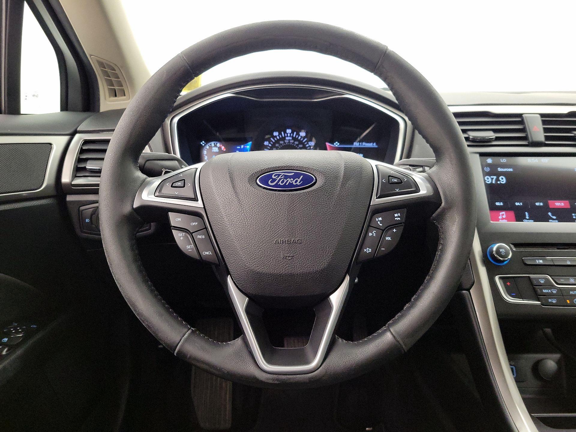 Thumbnail: 2017 Ford Fusion - 10