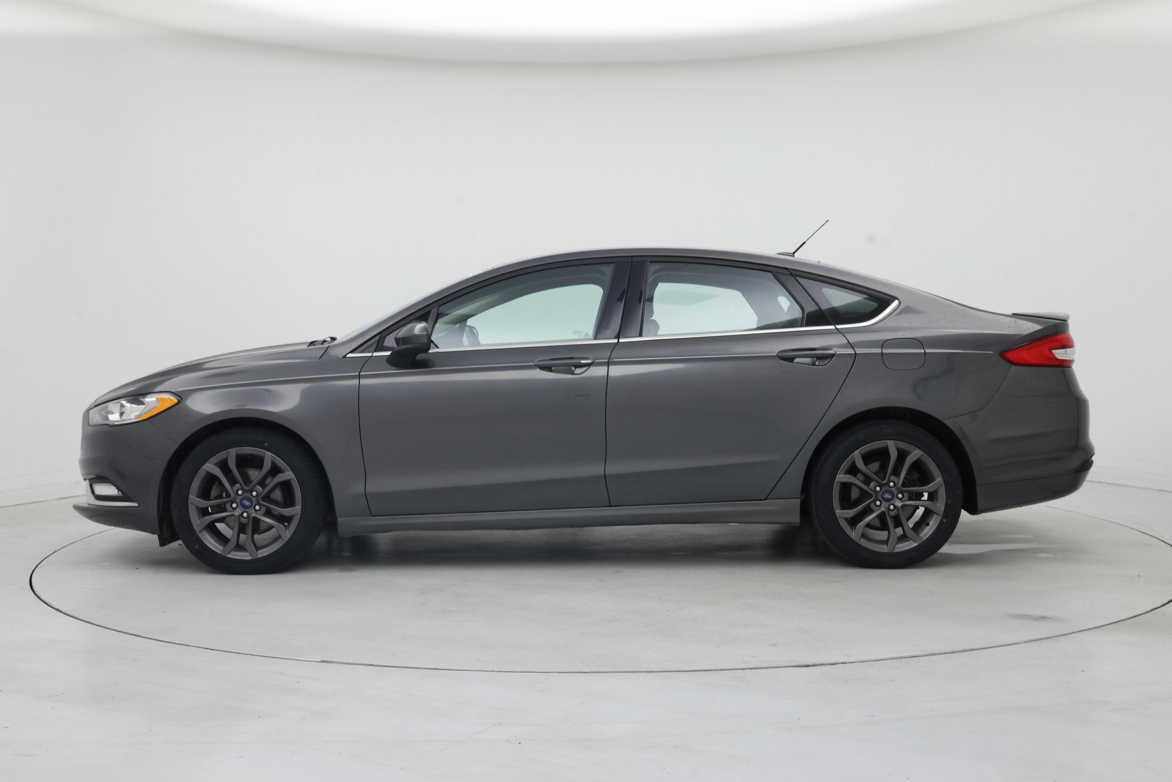 Thumbnail: 2017 Ford Fusion - 3