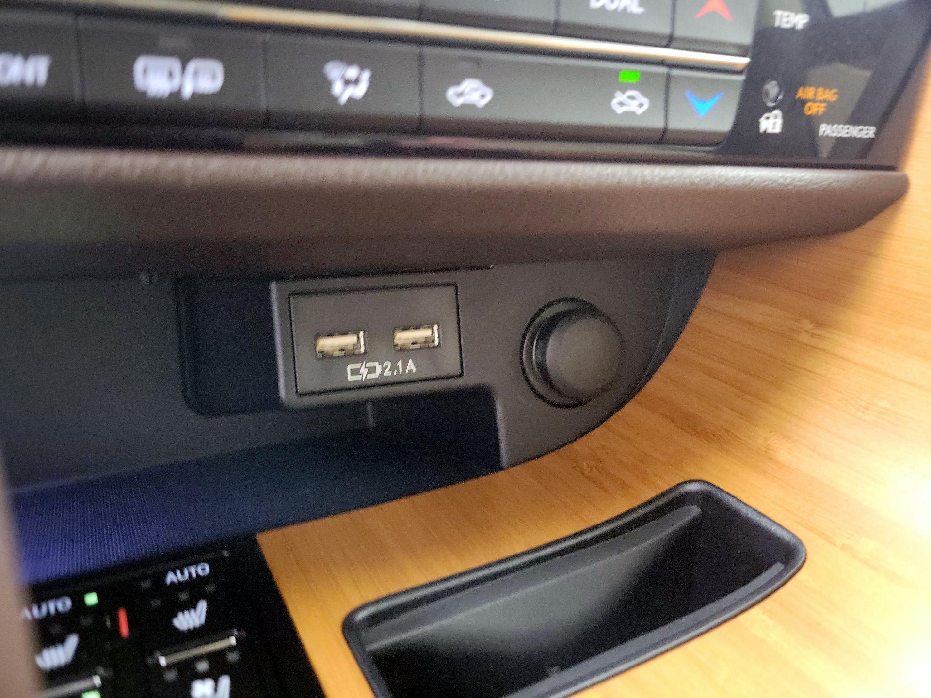 Thumbnail: 2020 Lexus RX - 18