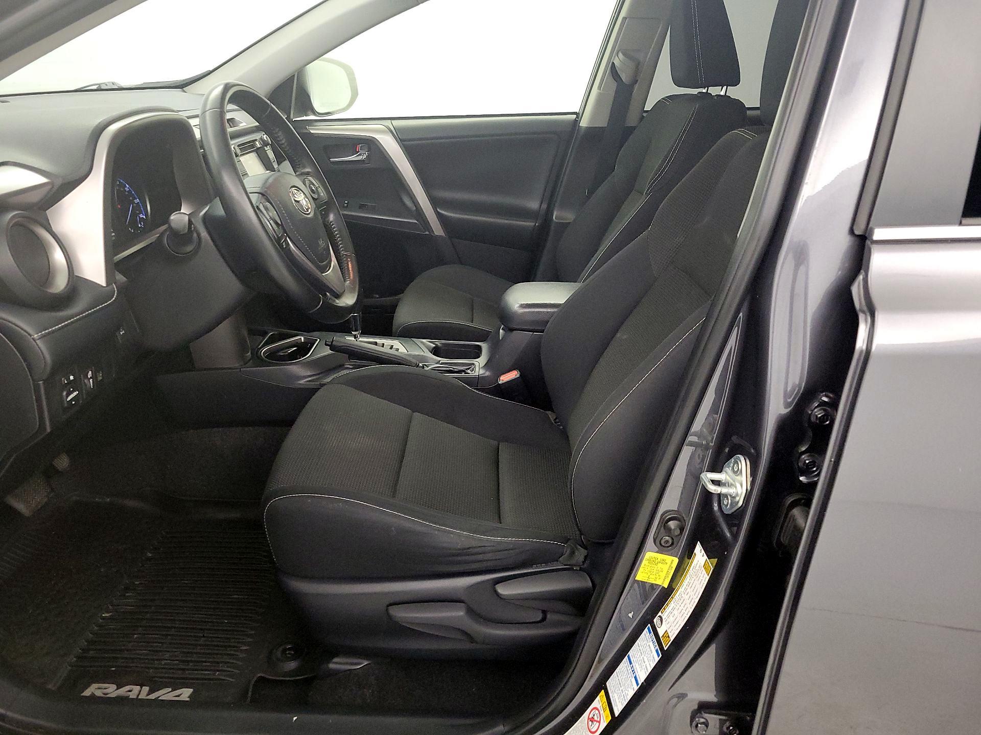 Thumbnail: 2018 Toyota RAV4 - 11