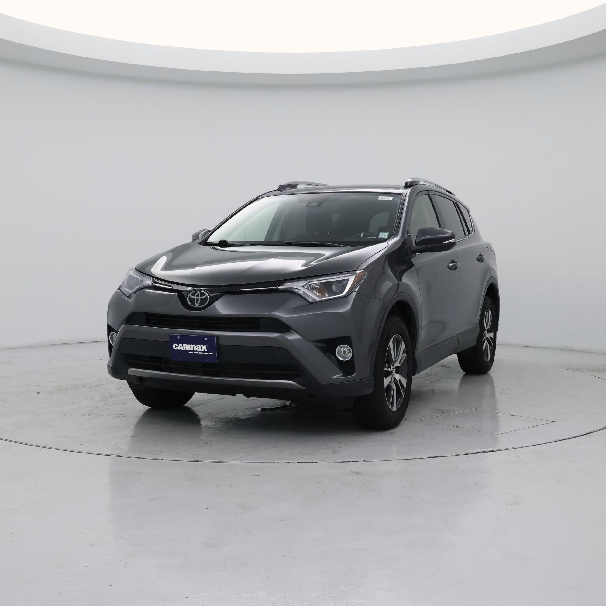 Thumbnail: 2018 Toyota RAV4 - 4