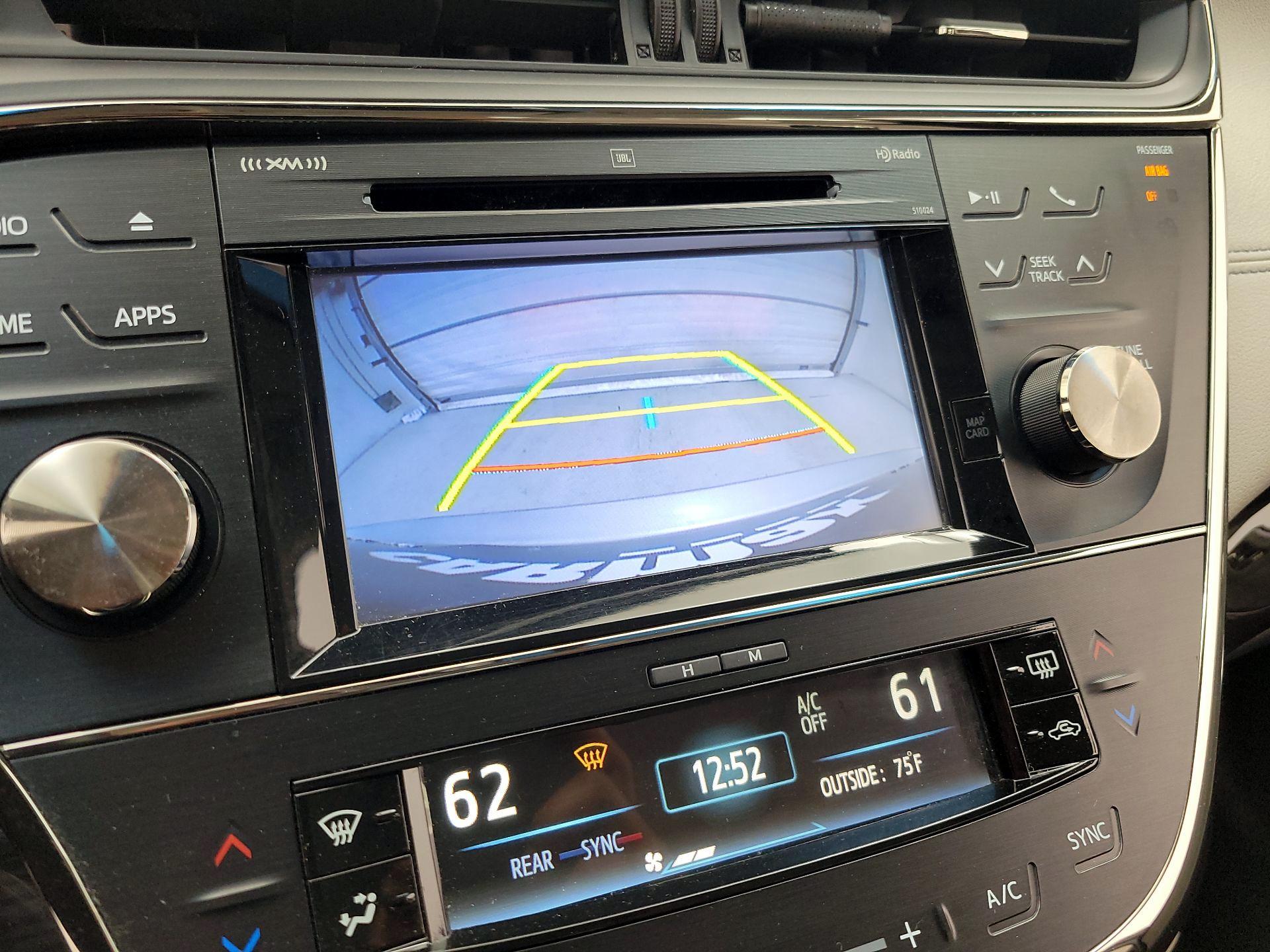 Thumbnail: 2015 Toyota Avalon - 15