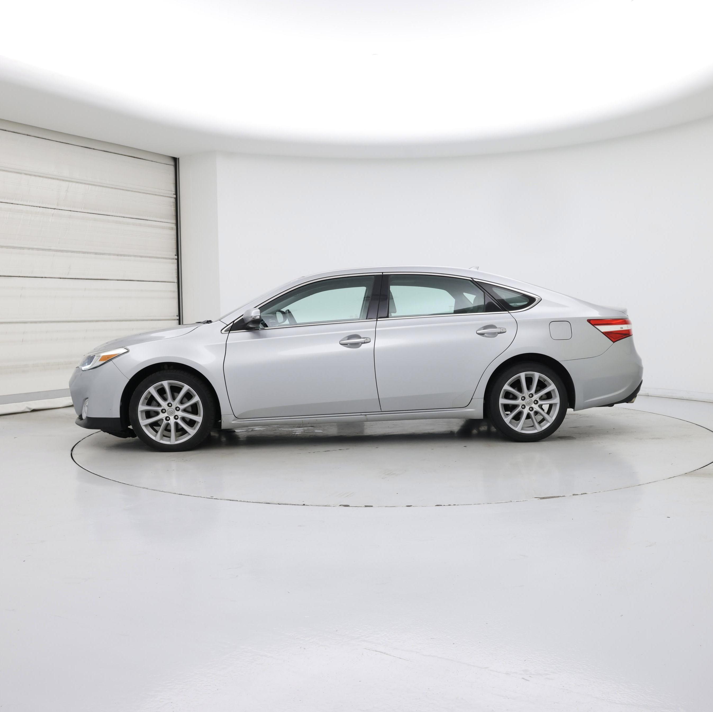 Thumbnail: 2015 Toyota Avalon - 3