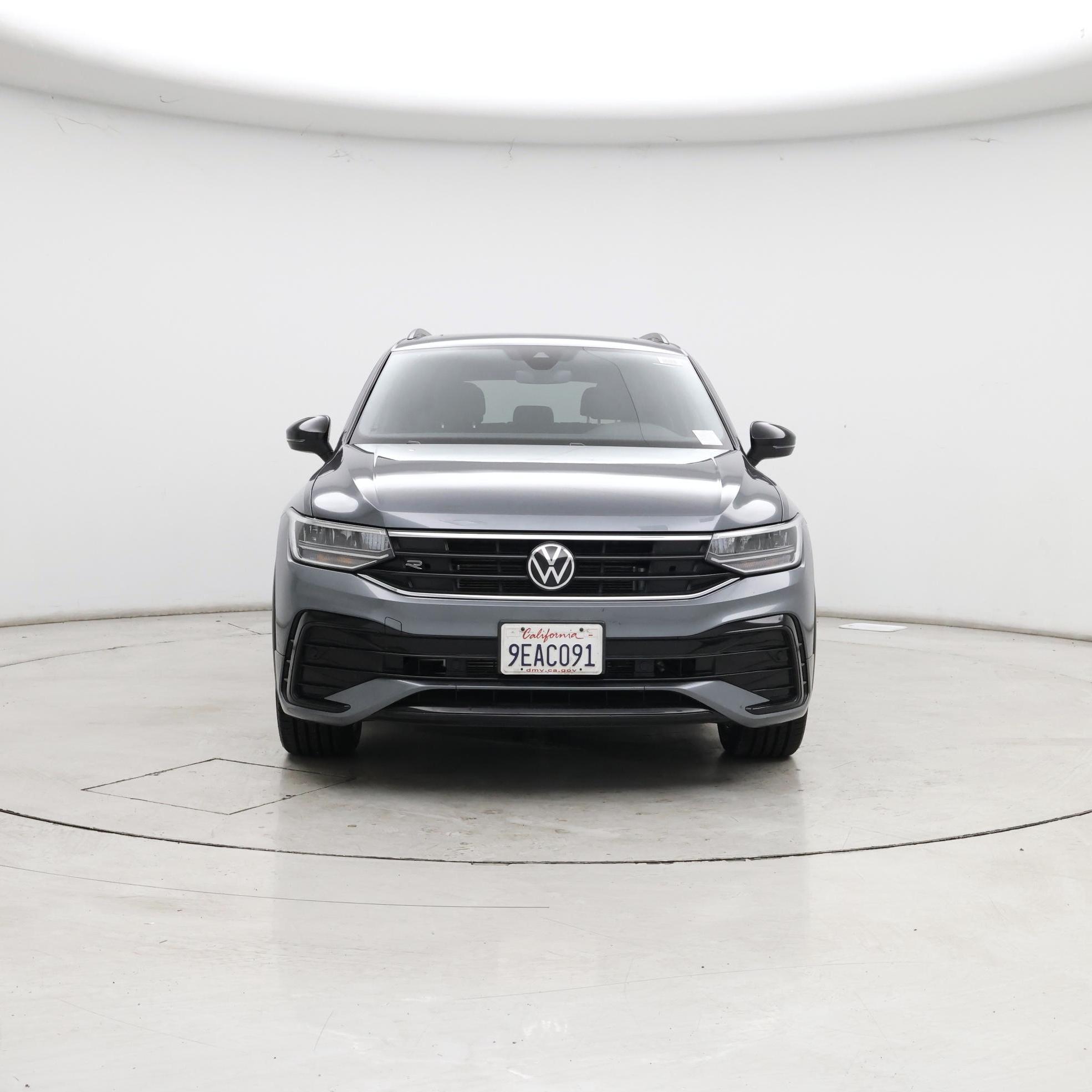 Thumbnail: 2023 Volkswagen Tiguan - 5