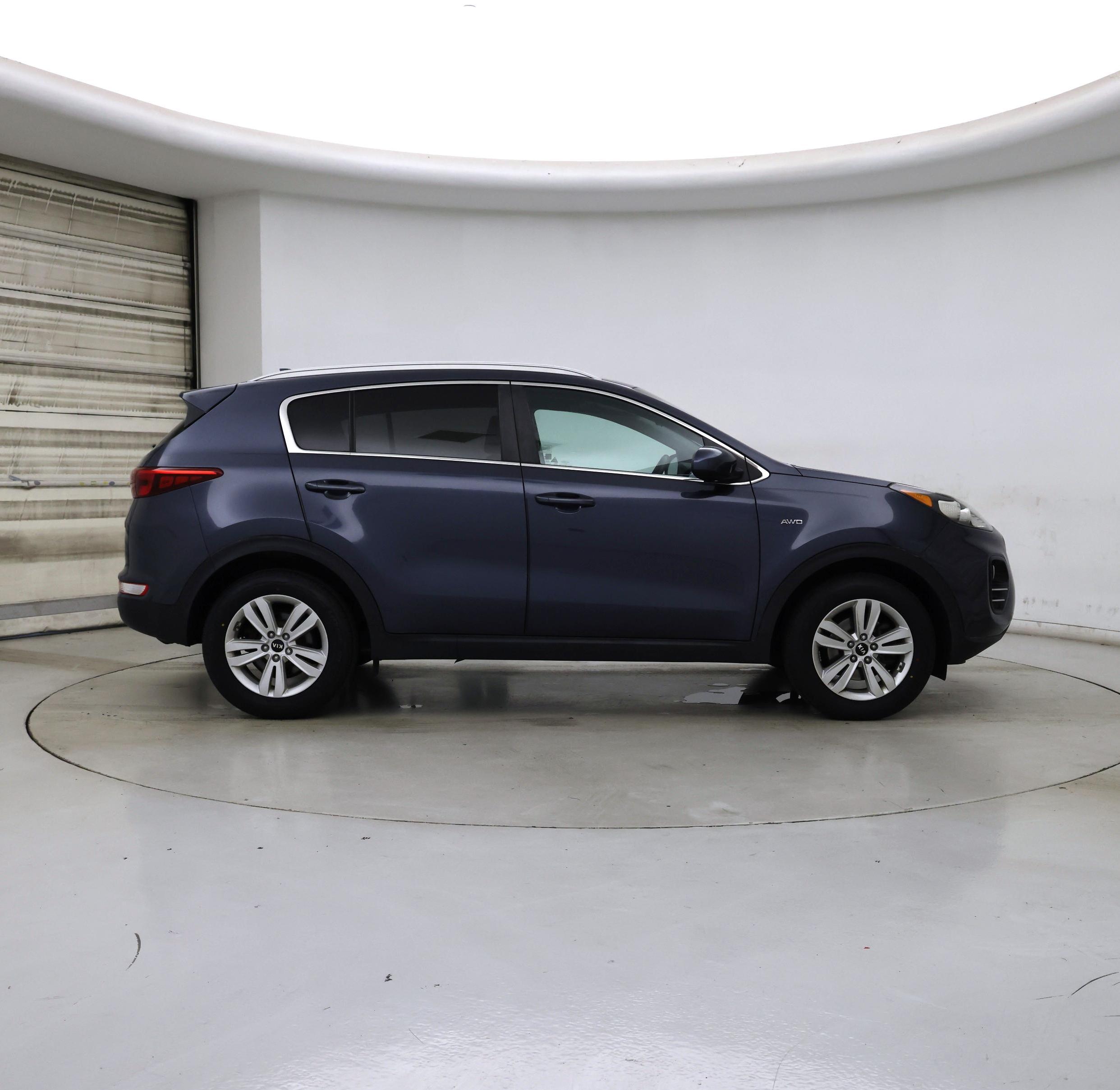 Thumbnail: 2017 Kia Sportage - 7