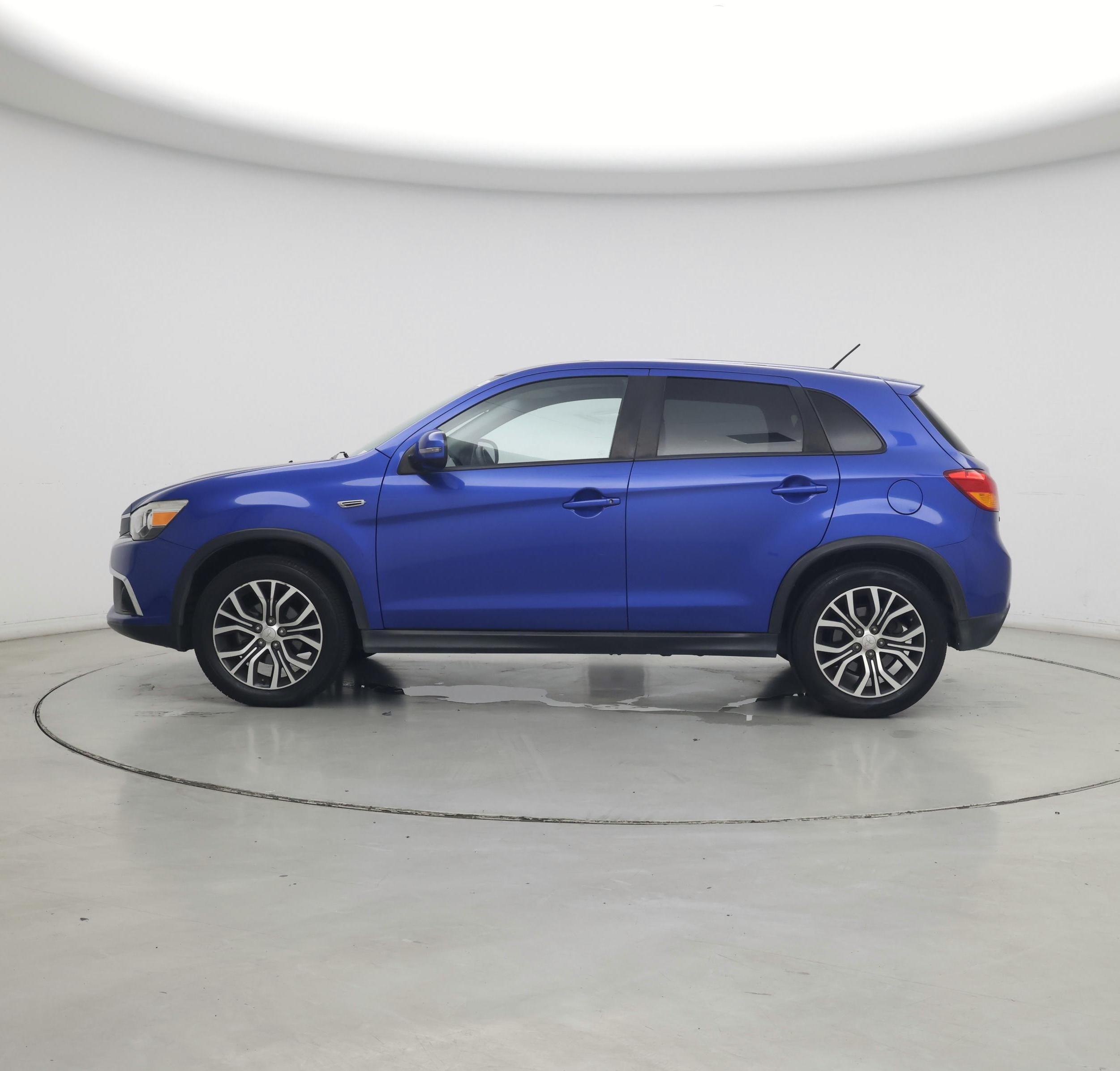 Thumbnail: 2016 Mitsubishi Outlander Sport - 3