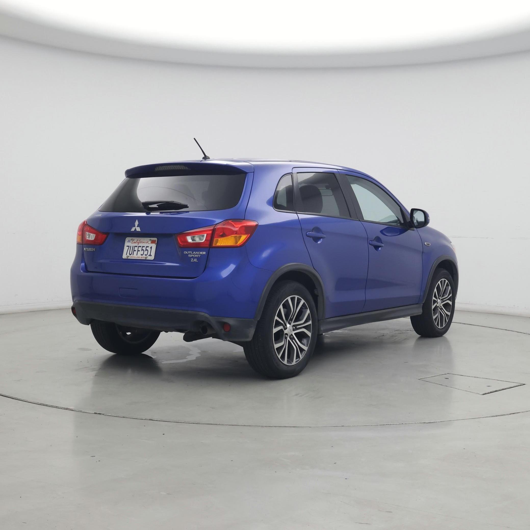 Thumbnail: 2016 Mitsubishi Outlander Sport - 8