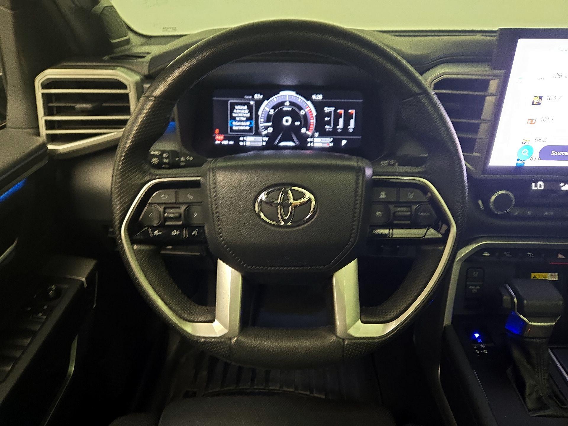Thumbnail: 2022 Toyota Tundra - 10