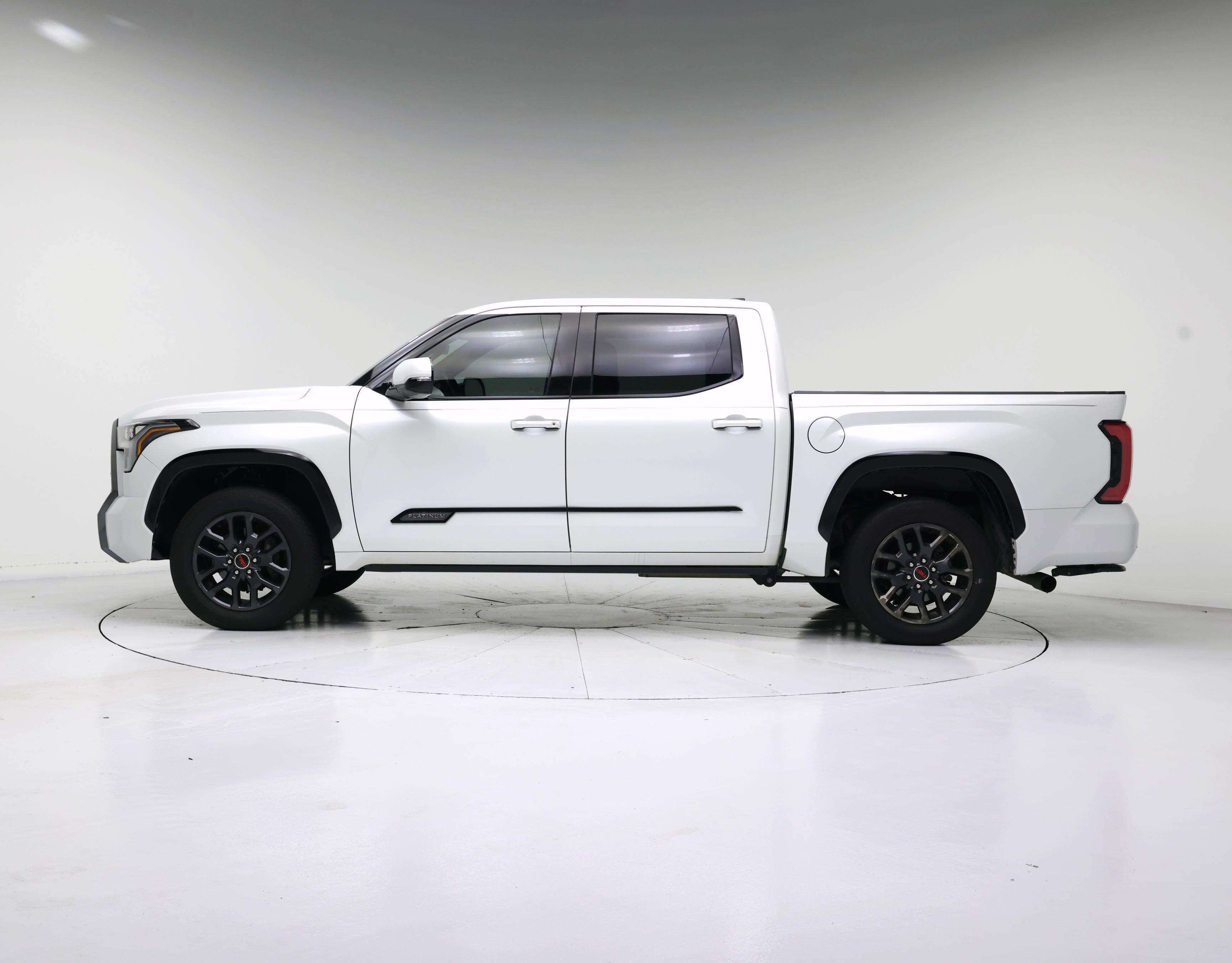 Thumbnail: 2022 Toyota Tundra - 3